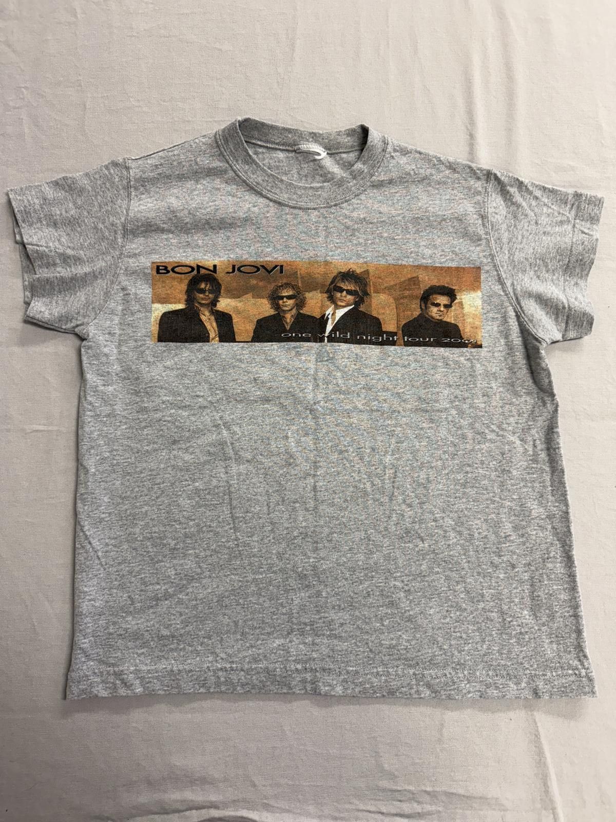 Designer VTG Bon Jovie Women's Tee - One Wild Night Tour 2001 Tee Size M / US 6-8 / IT 42-44 - 1 Thumbnail