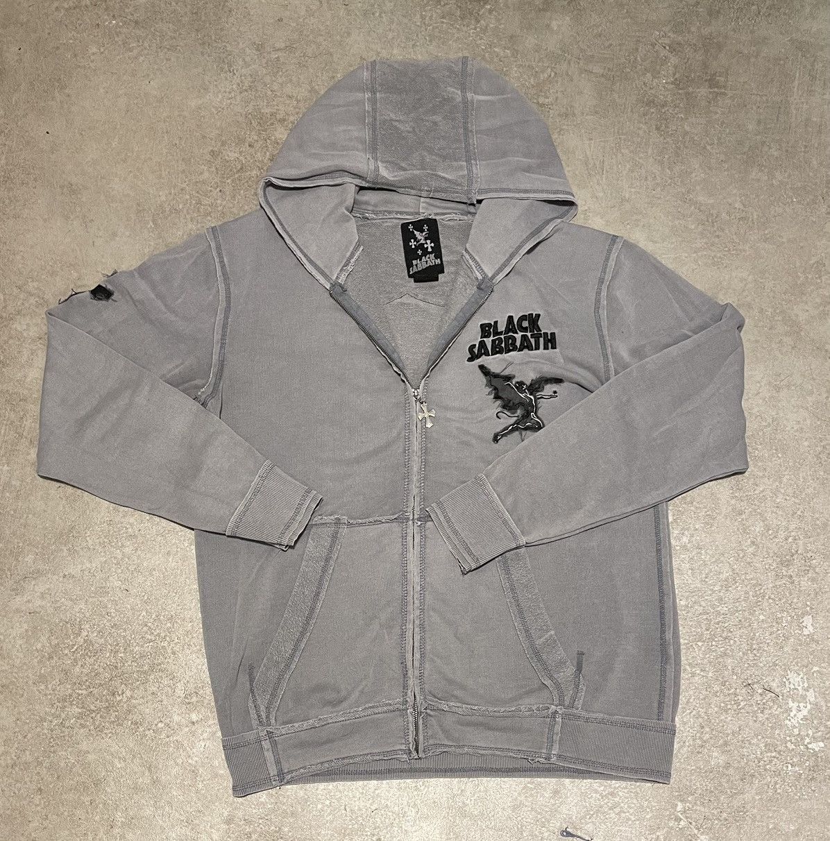 Black Sabbath “Embroidered Crosses” Hoodie (Sz.L)