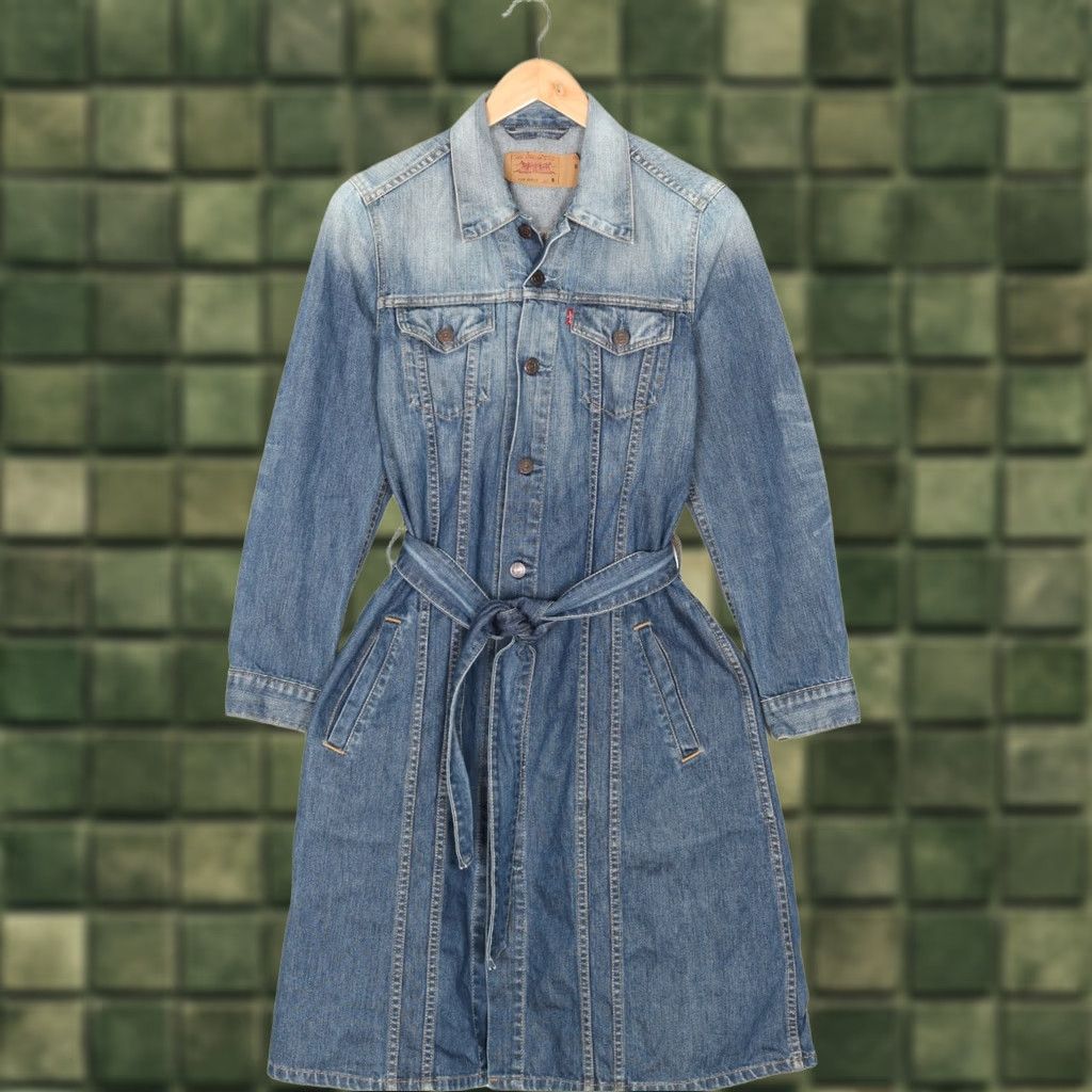 Levi's VINTAGE Levi’s Belted Long Denim Jacket Women Size S Jeans Jacket, Blue, Vintage, Leather? (note: not allowed) Size S / US 4 / IT 40 - 1 Thumbnail