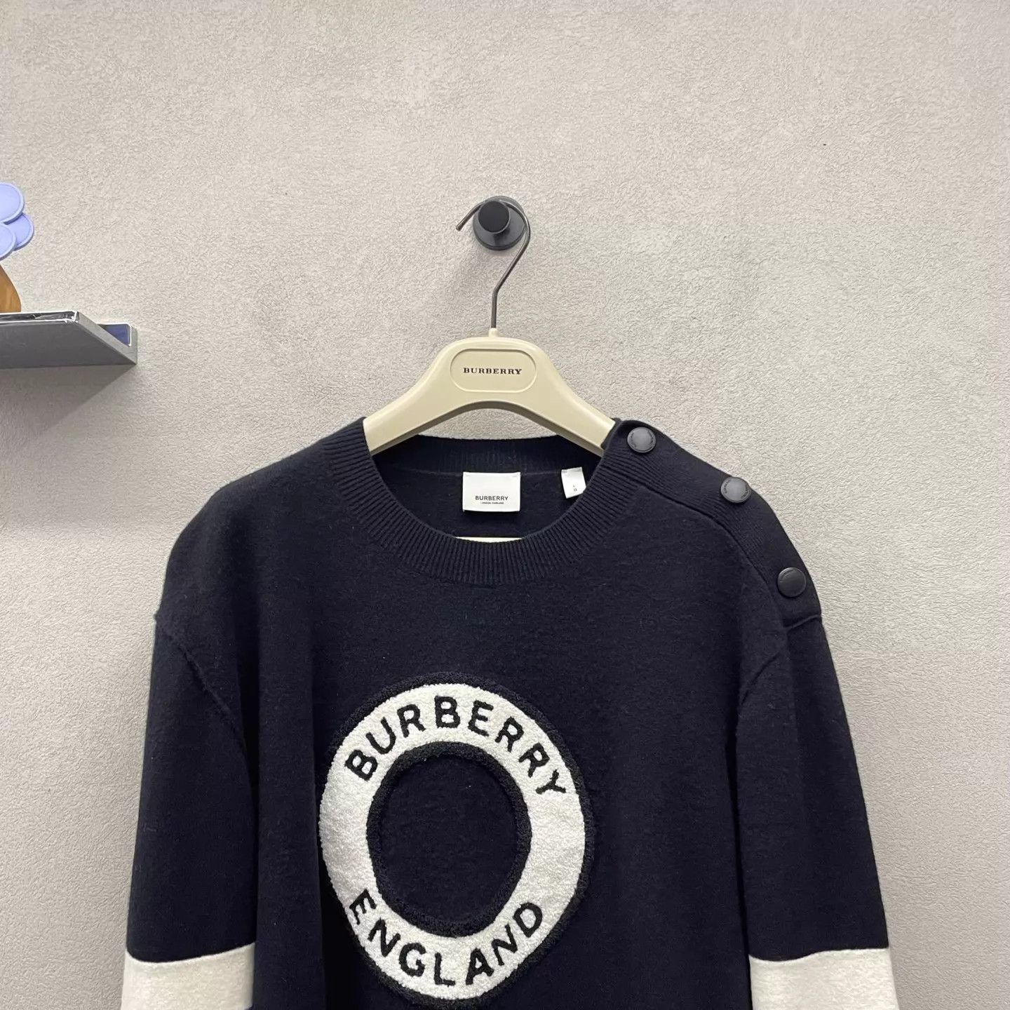 Burberry Burberry Black Sweater Size L - Stylish & Soft Size US L / EU 52-54 / 3 - 4 Thumbnail