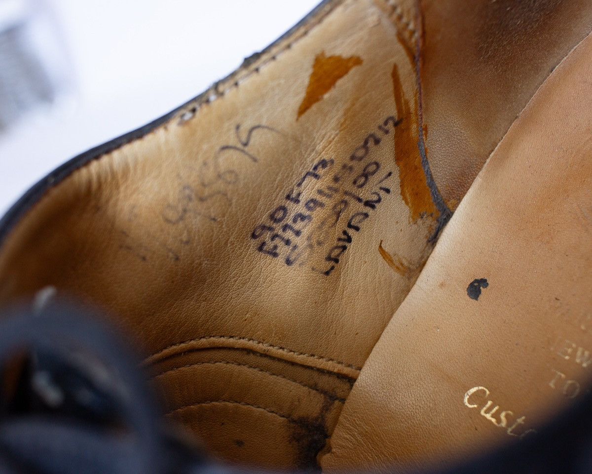 Church's Church’s Custom Grade Leather Wingtip Shoe’s Made in England Size US 10 / EU 43 - 14 Thumbnail