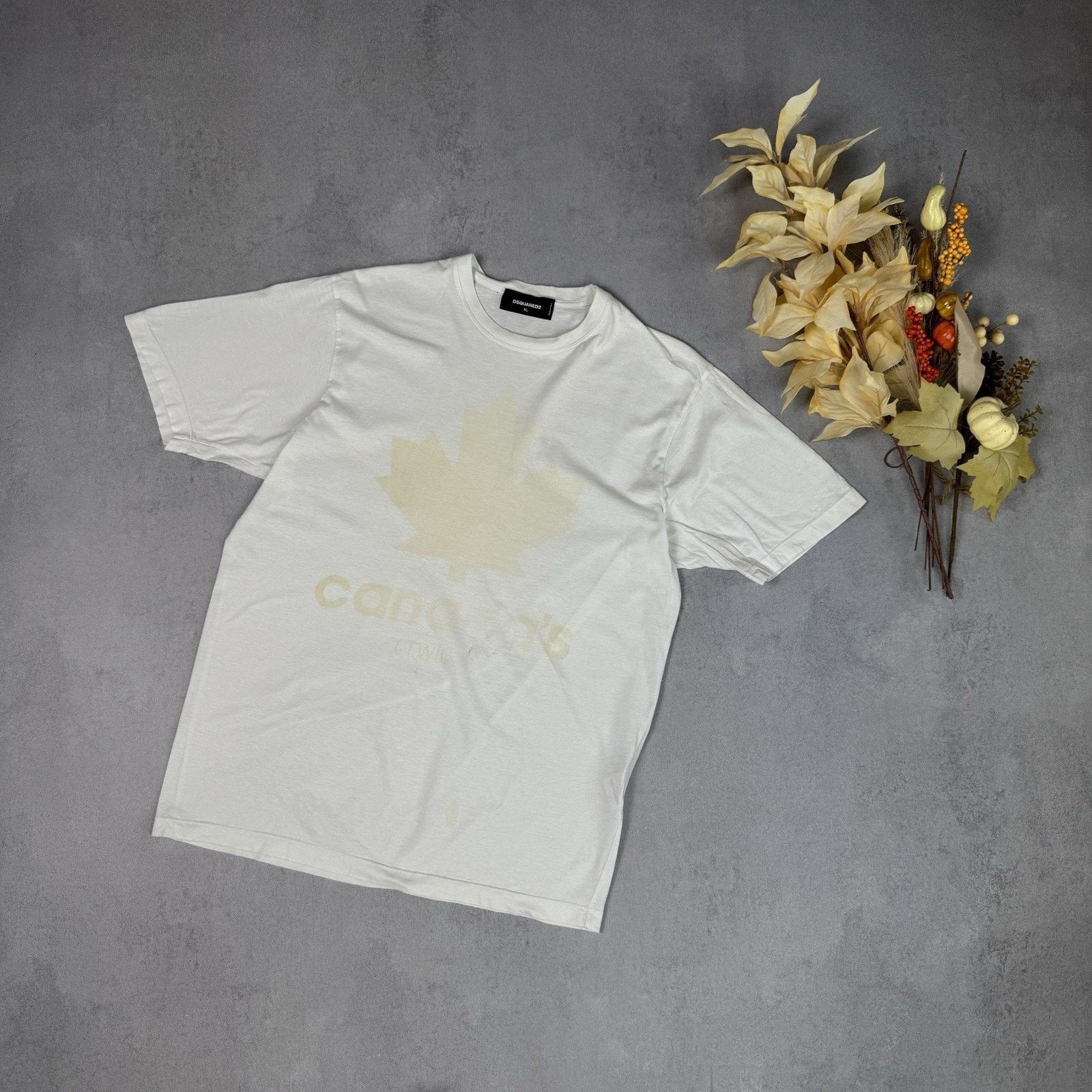 Dsquared2 Vintage Dsquared2 Big Logo T Shirt White Size XL Size US XL / EU 56 / 4 - 1 Thumbnail