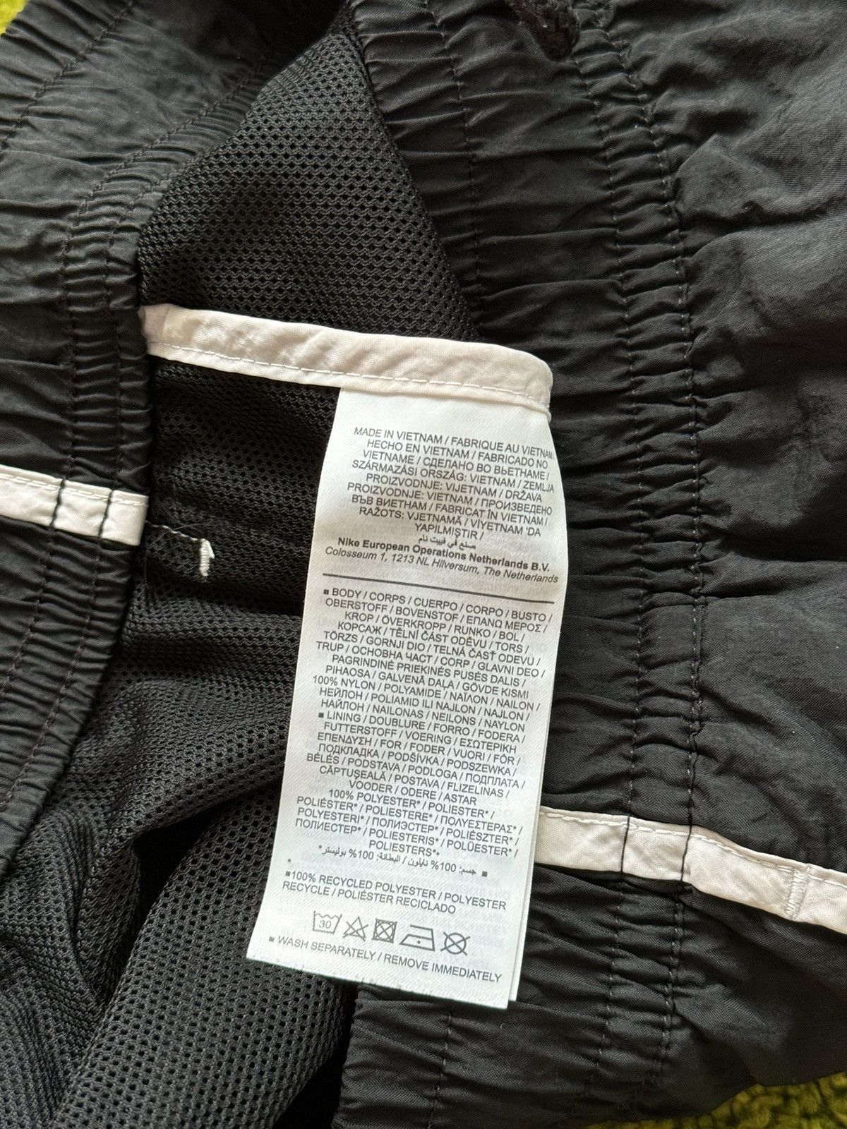 Designer × Nike Nike nylon black shorts Size 26" / US 2 / IT 38 - 6 Thumbnail