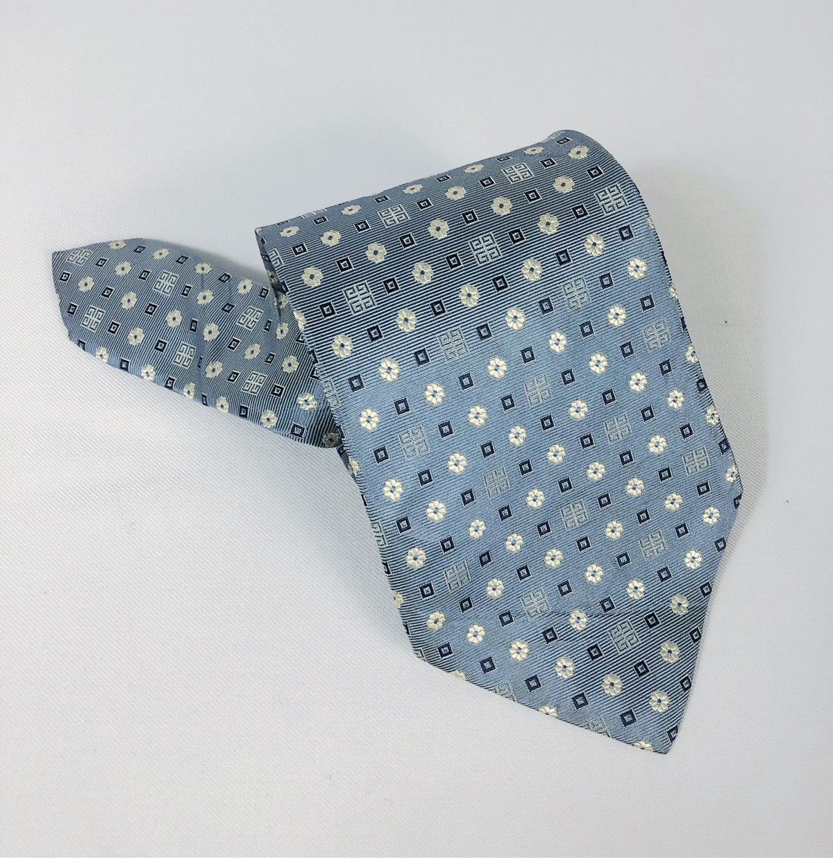 Givenchy Rare Vintage Givenchy Paris Silk Tie Made in Italy Size ONE SIZE - 8 Thumbnail