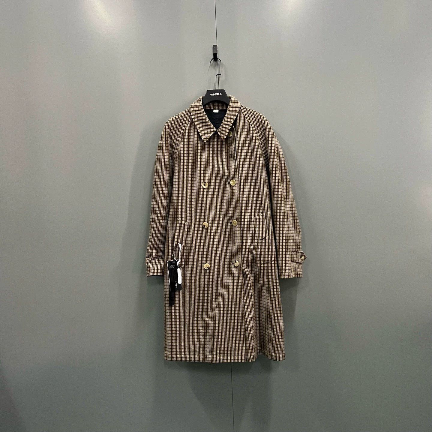 Gucci GUCCI check logo reversible coat, Size M / US 6-8 / IT 42-44 - 1 Thumbnail