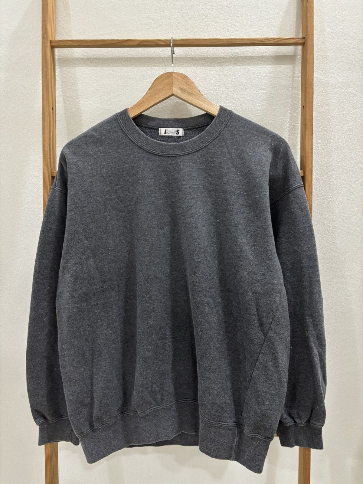 Issey Miyake 𝐕𝐢𝐧𝐭𝐚𝐠𝐞 𝐈𝐒 𝐂𝐡𝐢𝐬𝐚𝐭𝐨 𝐓𝐬𝐮𝐦𝐨𝐫𝐢 ‘𝟖𝟒’𝟖𝟓 𝐀 & 𝐖 𝐂𝐨𝐥𝐥𝐞𝐜𝐭𝐢𝐨𝐧 Size US L / EU 52-54 / 3 - 3 Thumbnail
