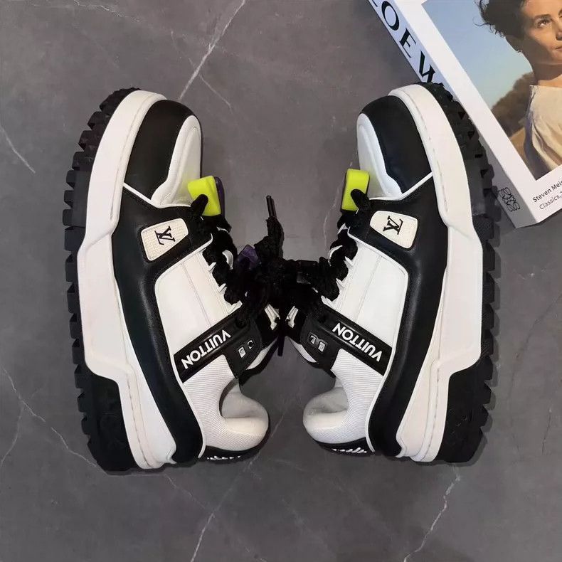 Louis Vuitton Sneakers 40.5 Size Second Hand-2507