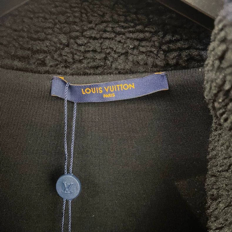Louis Vuitton Louis Vuitton size 4l Black and blue checkerboard teddy jac Size US M / EU 48-50 / 2 - 4 Thumbnail