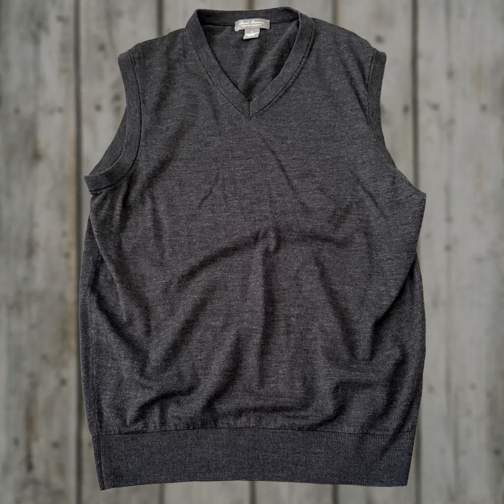Cremieux Daniel Cremieux 100% Extra Fine Merino Wool Sweater Vest Mens Large Gray V-Neck Vest Size US L / EU 52-54 / 3 - 1 Thumbnail