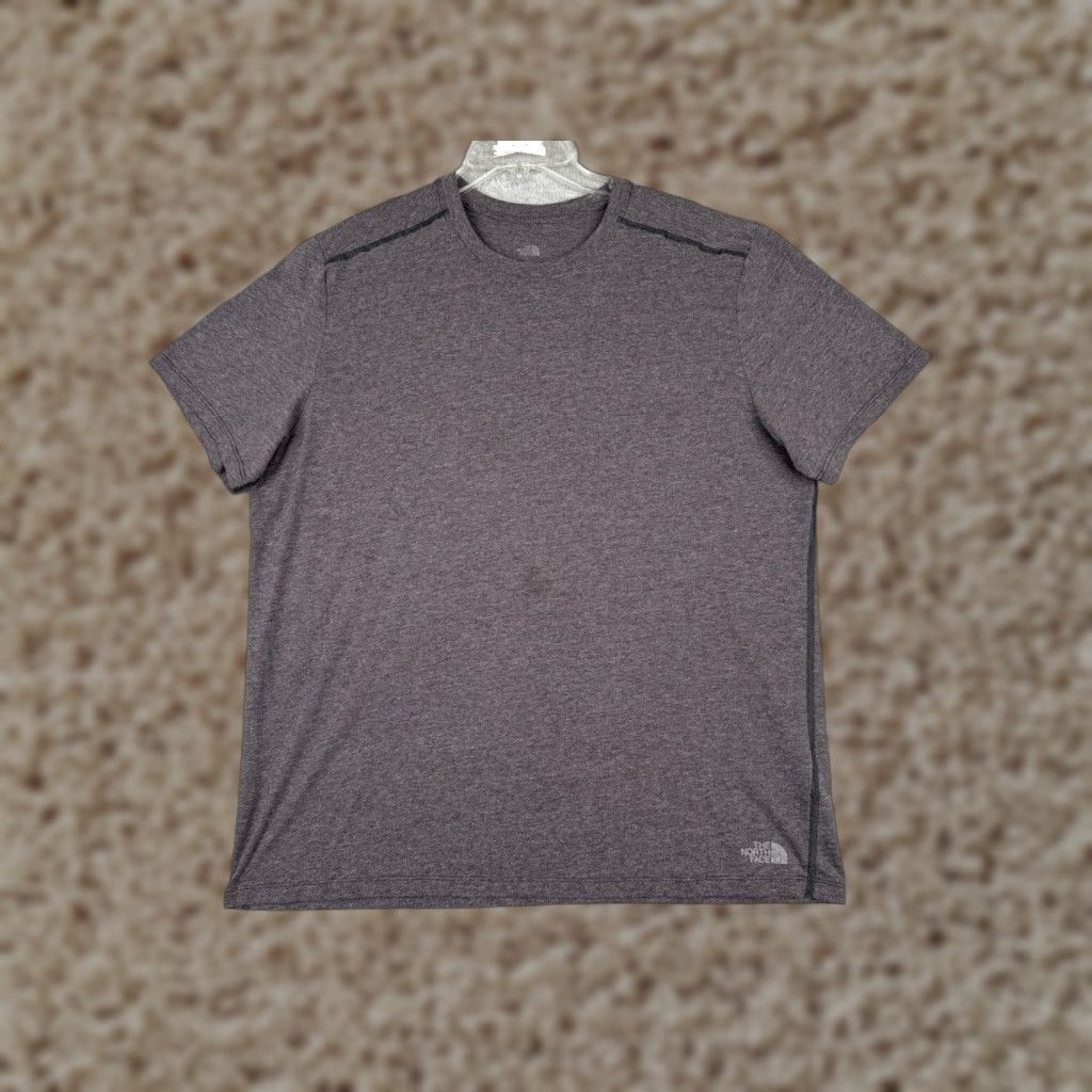 The North Face The North Face Shirt Men XL Gray Short Sleeve Crew Neck Polyester Blend Logo Size US XL / EU 56 / 4 - 1 Thumbnail