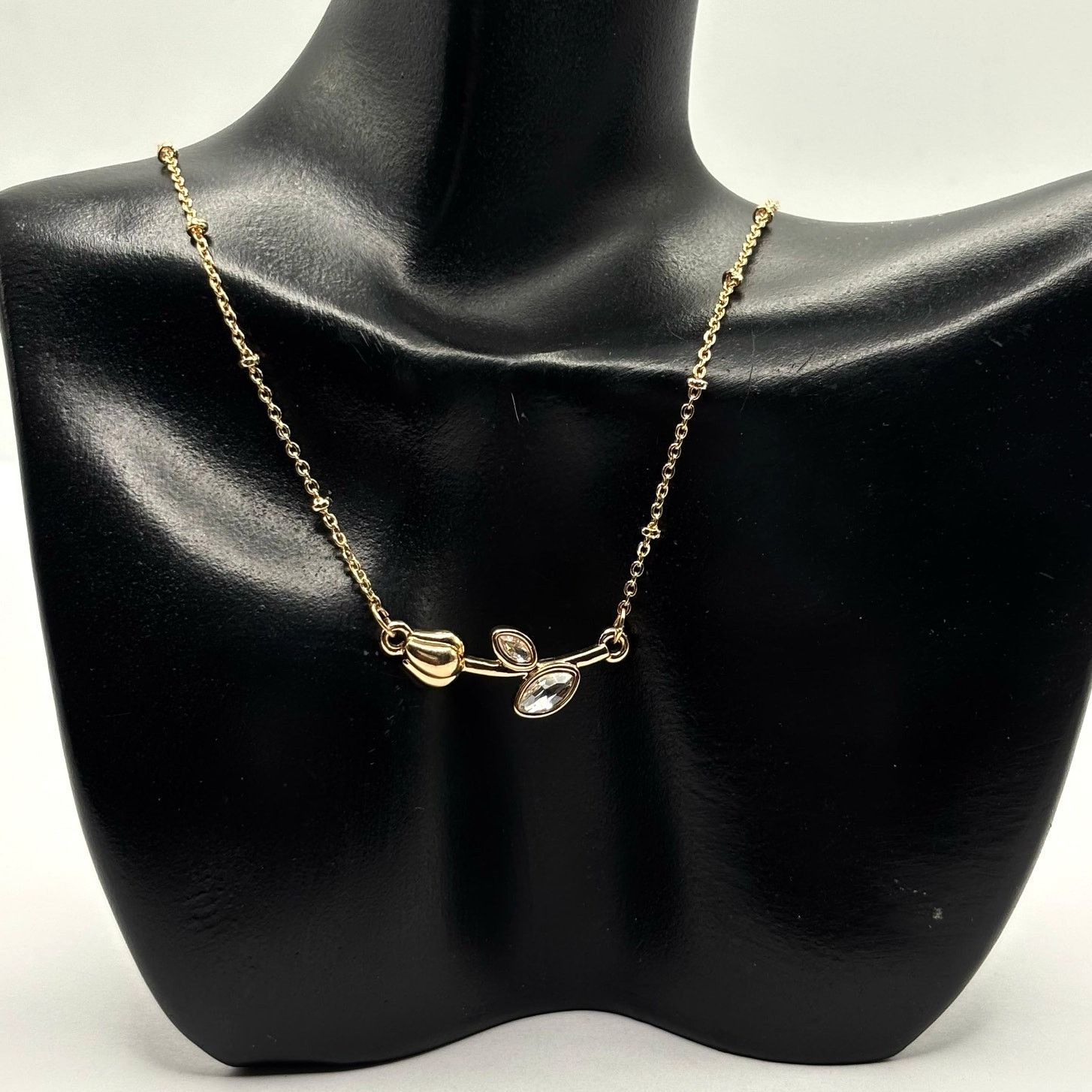 Other Stunning Gold Crystal Rose Necklace Size ONE SIZE - 1 Thumbnail