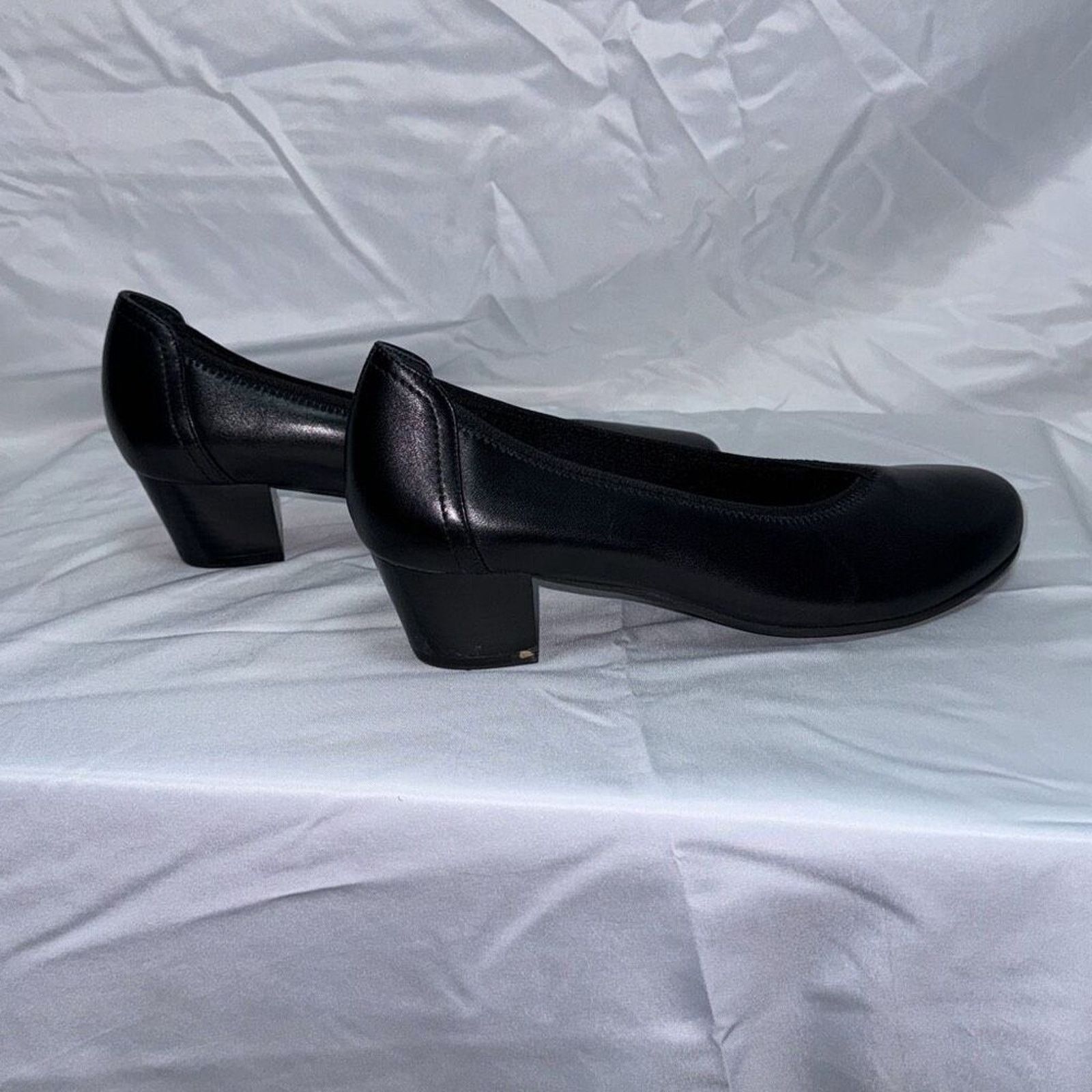Other David Tate Black Leather Round Toe Court Heels | Sz 7.5 Size US 7.5 / IT 37.5 - 5 Thumbnail