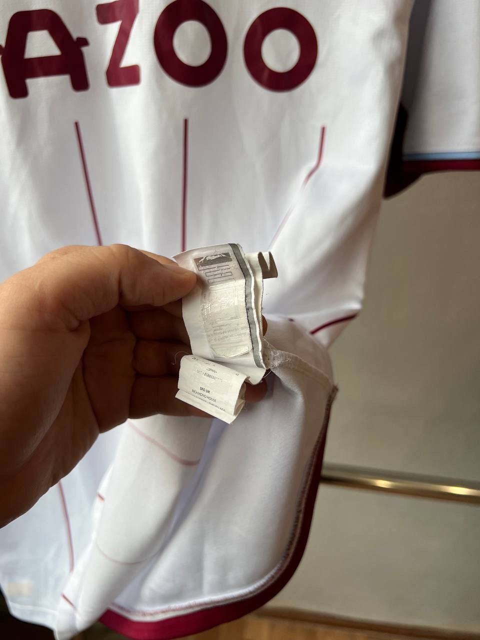 Kappa 2021/22 ASTON VILLA #23 COUTINHO AWAY SOCCER JERSEY SHIRT L Size US L / EU 52-54 / 3 - 10 Thumbnail