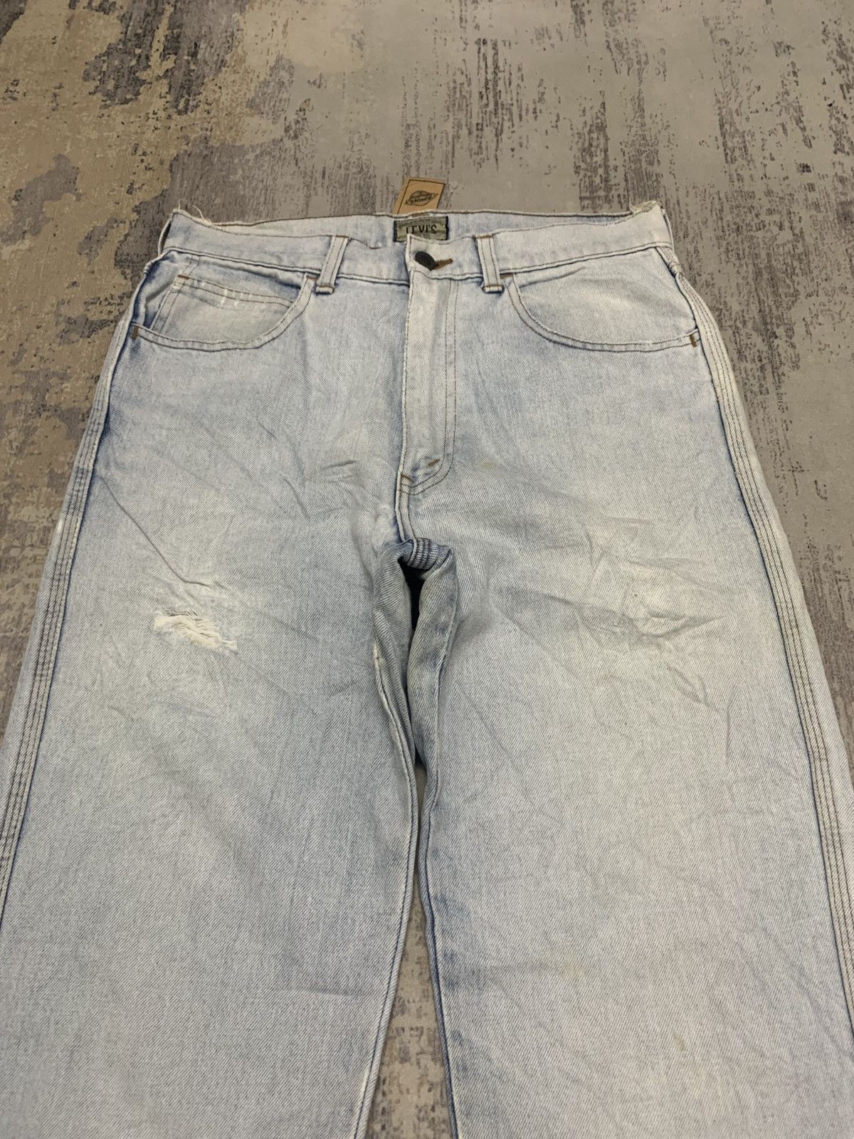 Levi's Vintage Levi's 636 Light Wash Distressed Straight Leg Jeans Size US 30 / EU 46 - 3 Thumbnail