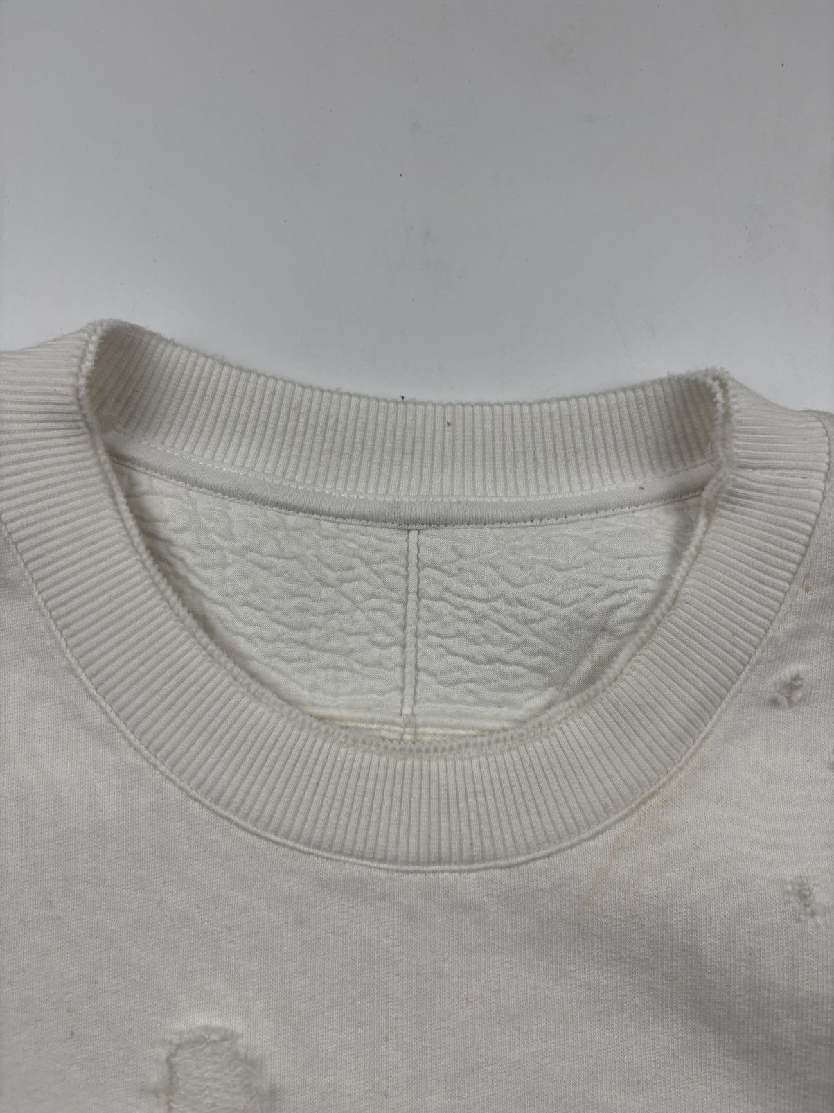 Givenchy Givenchy Destroyed Sweater Size US S / EU 44-46 / 1 - 7 Thumbnail