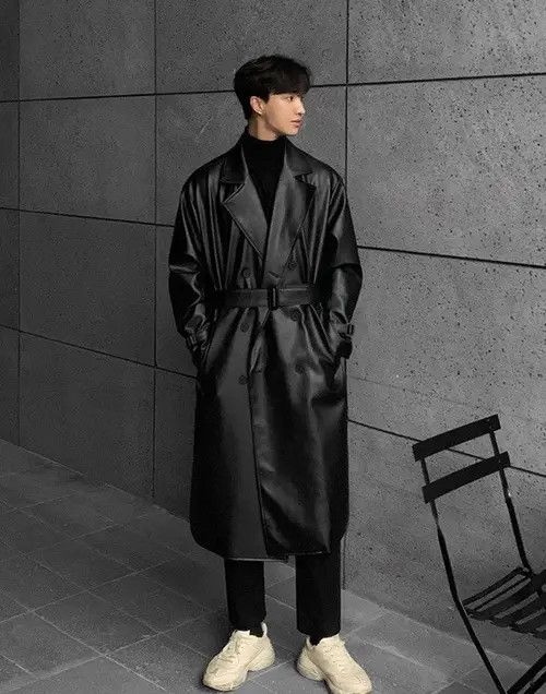VIBE Streetwear style Long Black Faux Leather trench coat y2k Size US L / EU 52-54 / 3 - 1 Thumbnail