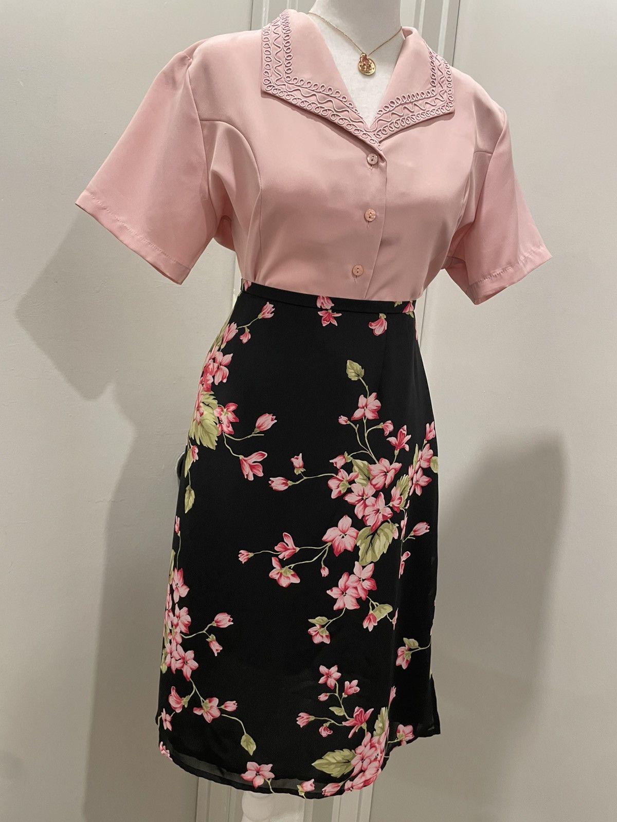 Vintage VTG 90s Y2K First Issue Liz Claiborne Black & Pink Skirt Size 34" / US 12 / IT 48 - 12 Thumbnail