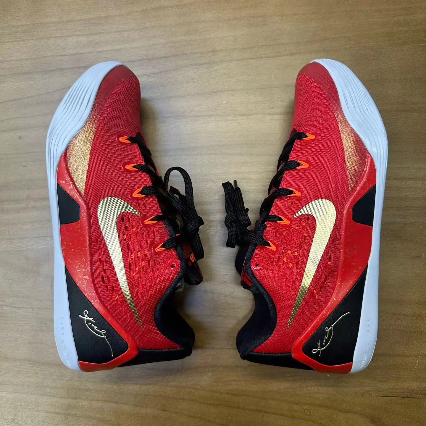 Nike Nike Kobe 9 Low Univ Red 42 Original Box Worn Once Size US 9 / EU 42 - 2 Thumbnail
