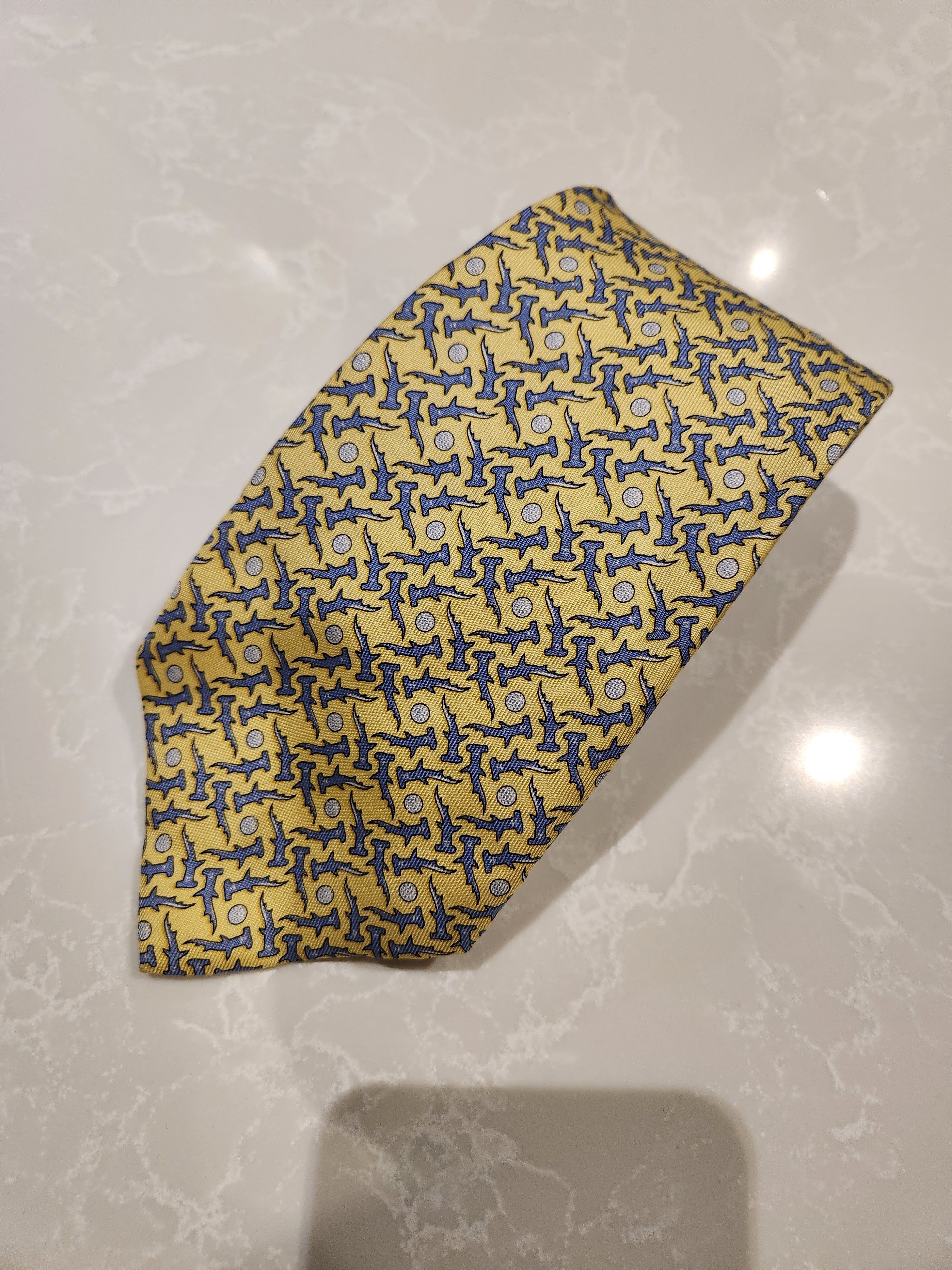 Vineyard Vines Custom Collection Yellow Golf Pattern Silk Tie Size ONE SIZE - 1 Thumbnail