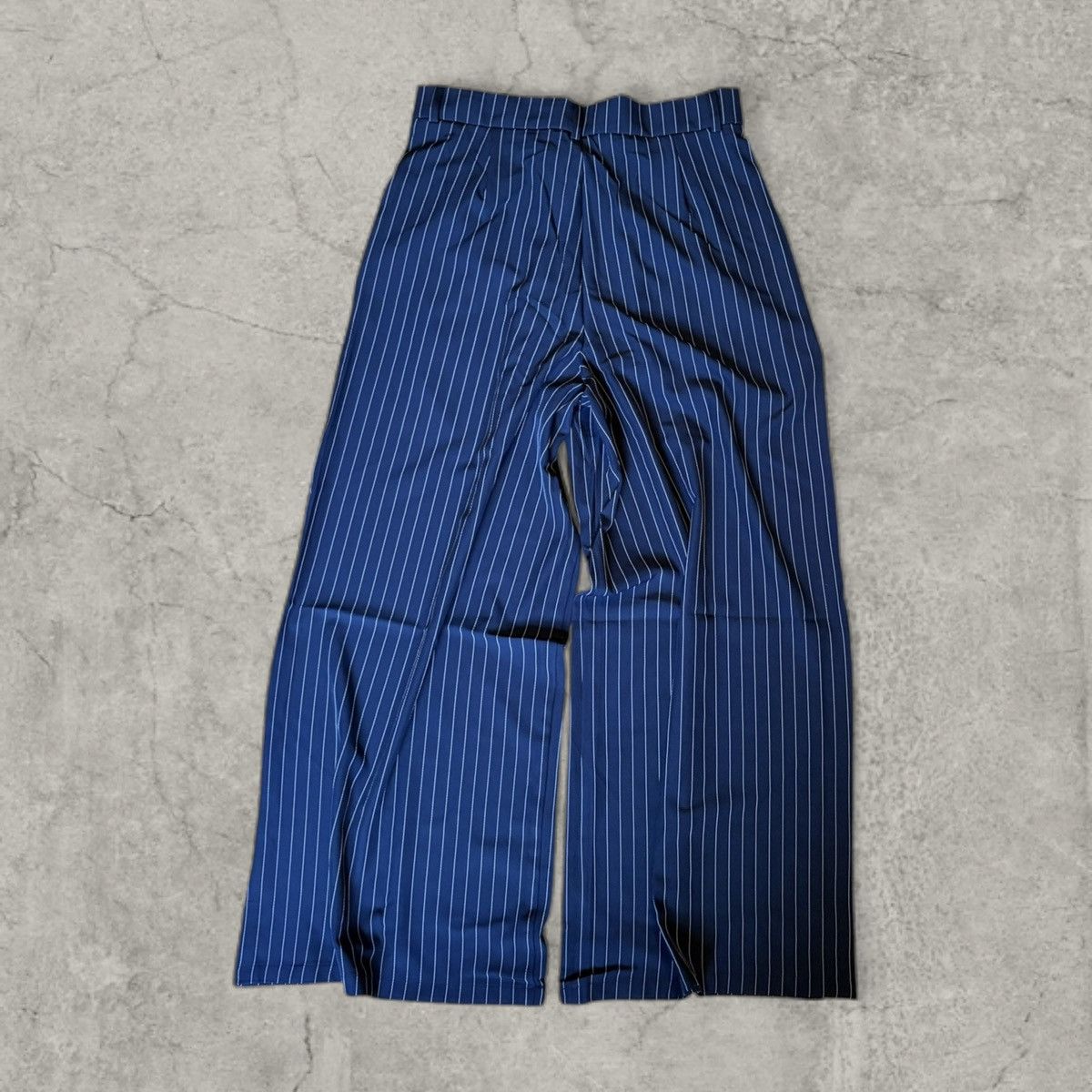 Japanese Brand Wide leg Japanese style trousers in blue pinstripe. Size L Size US 34 / EU 50 - 4 Thumbnail