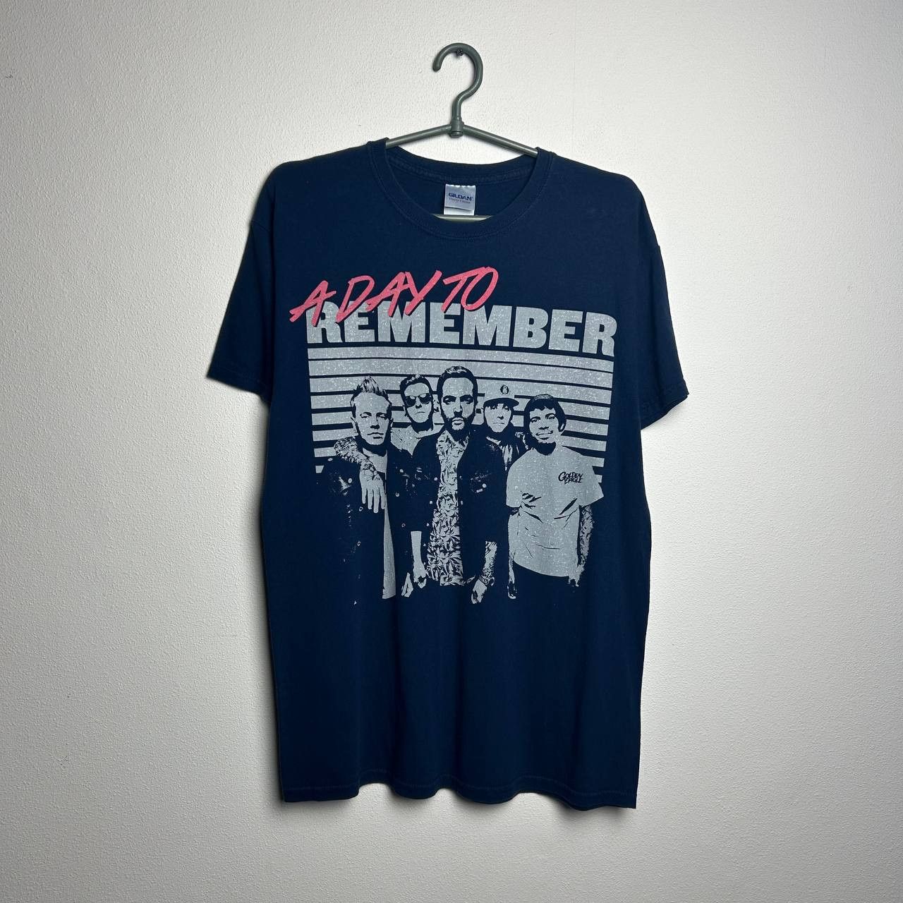 Band Tees Vintage A Day To remember Big logo rock band tee Size US M / EU 48-50 / 2 - 1 Thumbnail