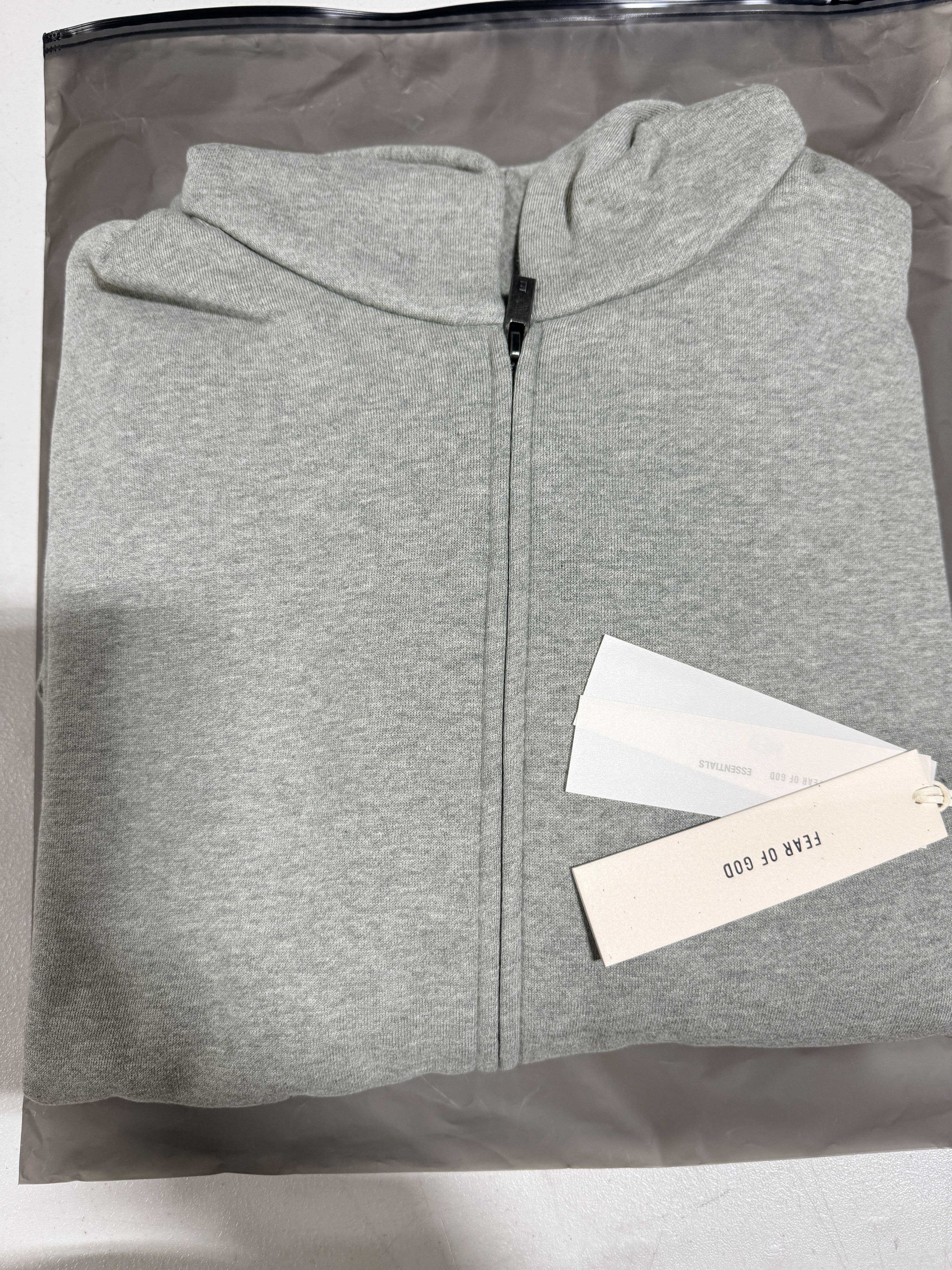 Fear of God FOG Essentials Classic Zip-Up Hoodie Concrete Heather L Size US L / EU 52-54 / 3 - 5 Thumbnail