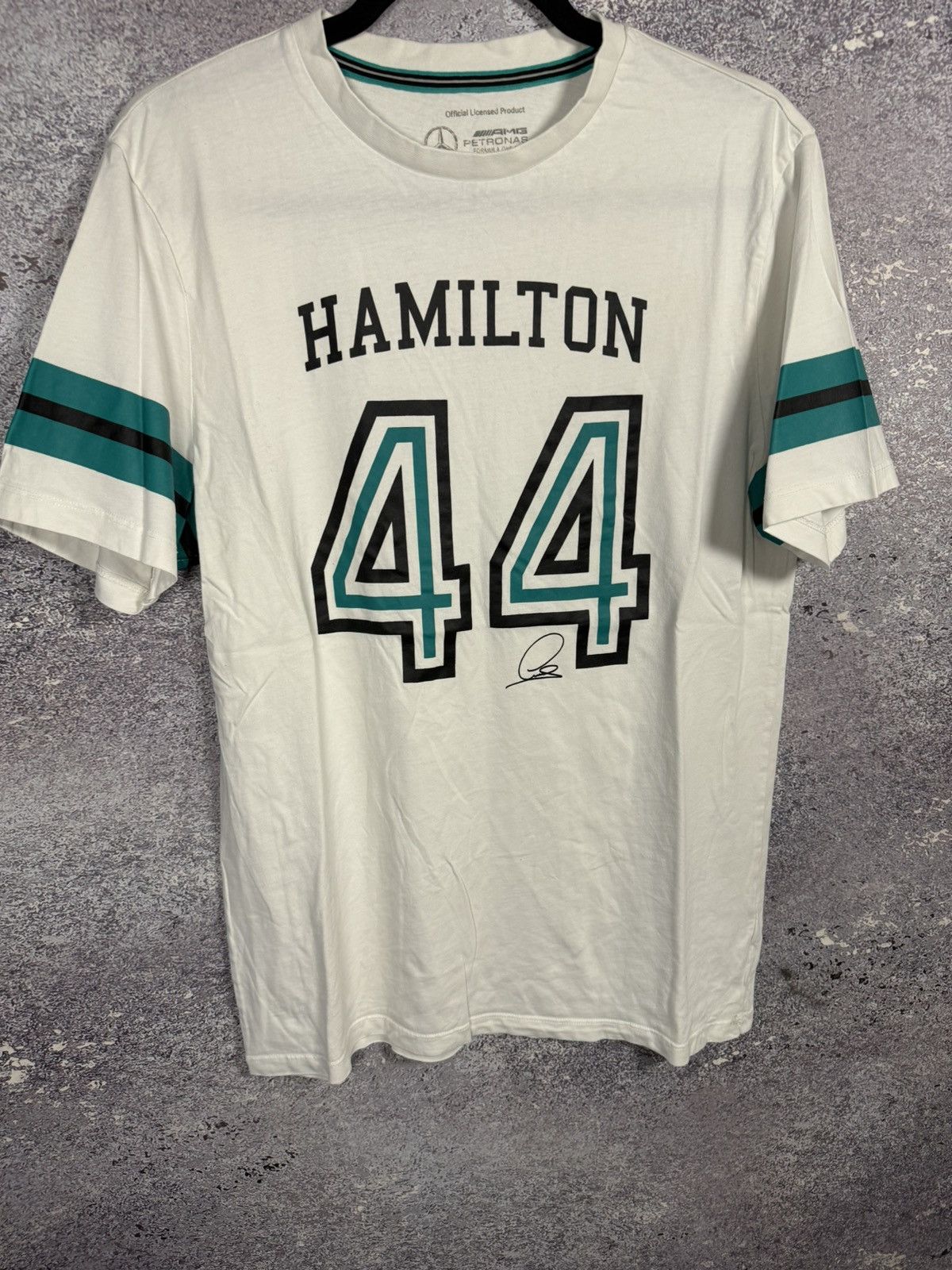 Formula 1 × Hamilton × Mercedes-Benz 44 Hamilton Mercedes-Benz Petronas Racing Team M size Size US M / EU 48-50 / 2 - 4 Thumbnail