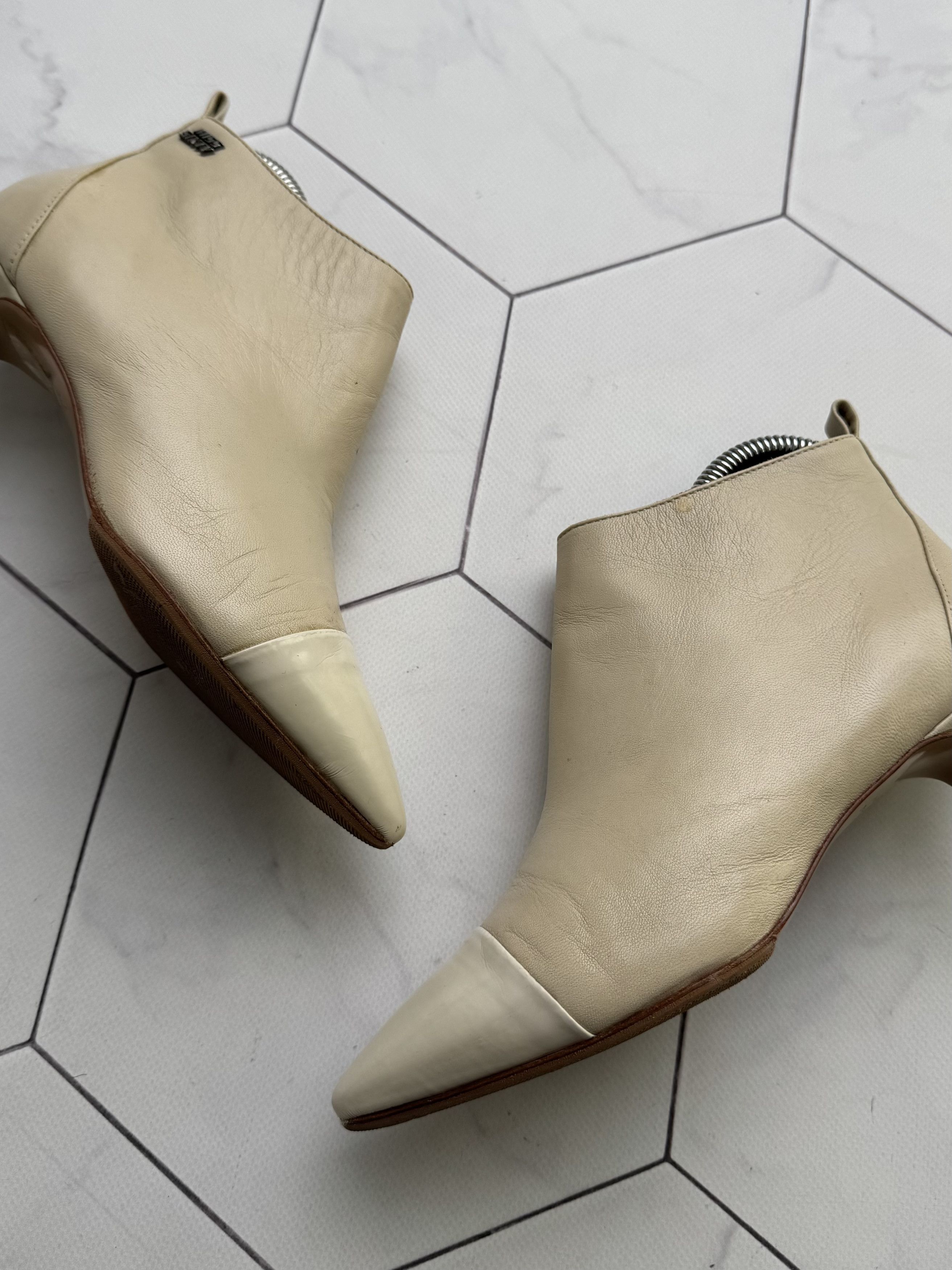 Miss Sixty Miss Sixty Vintage Leather Ankle Boots Pointed Toe Heel B4 Size US 6 / IT 36 - 2 Thumbnail