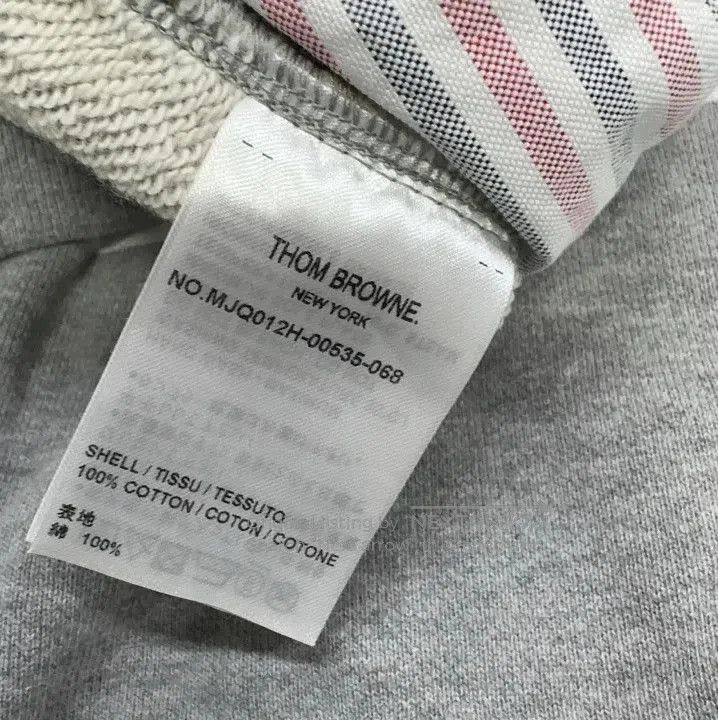 gucci sporty pants with green and red stripes.