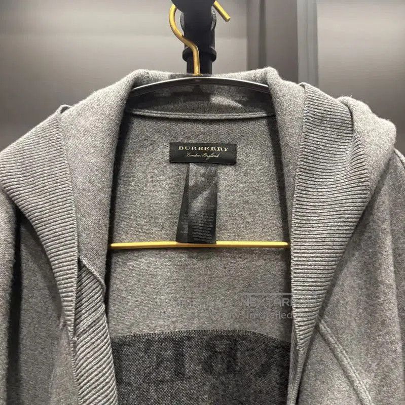 Burberry Burberry Gray Wool Blend Women's Cardigan. Size S / US 4 / IT 40 - 4 Thumbnail
