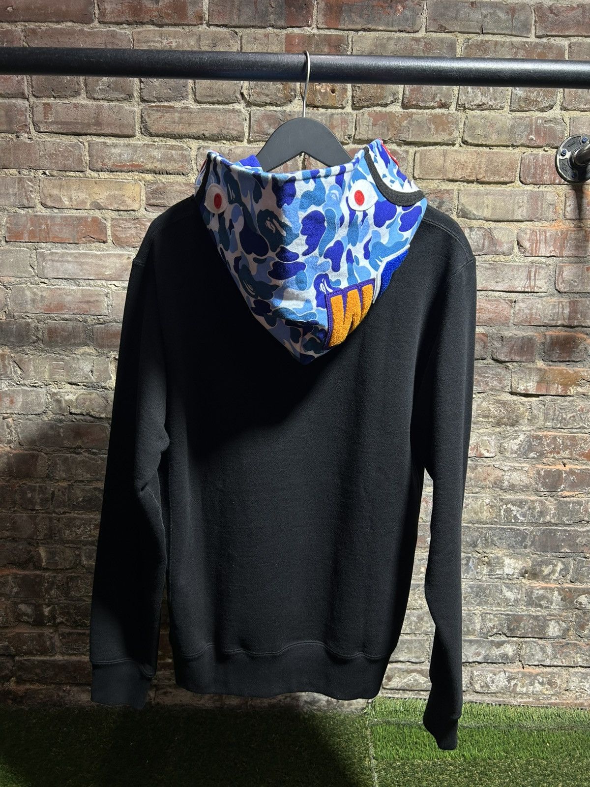 Bape Bape Blue Camo Shark Hoodie Size US L / EU 52-54 / 3 - 2 Thumbnail