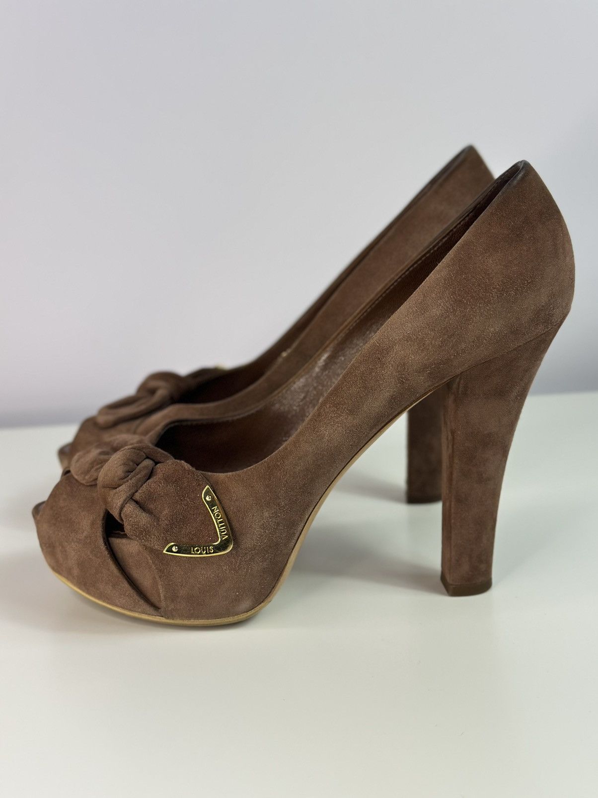 Louis Vuitton Louis Vuitton Brown Suede Catania Peep Toe Platform Pumps Size US 8 / IT 38 - 5 Thumbnail