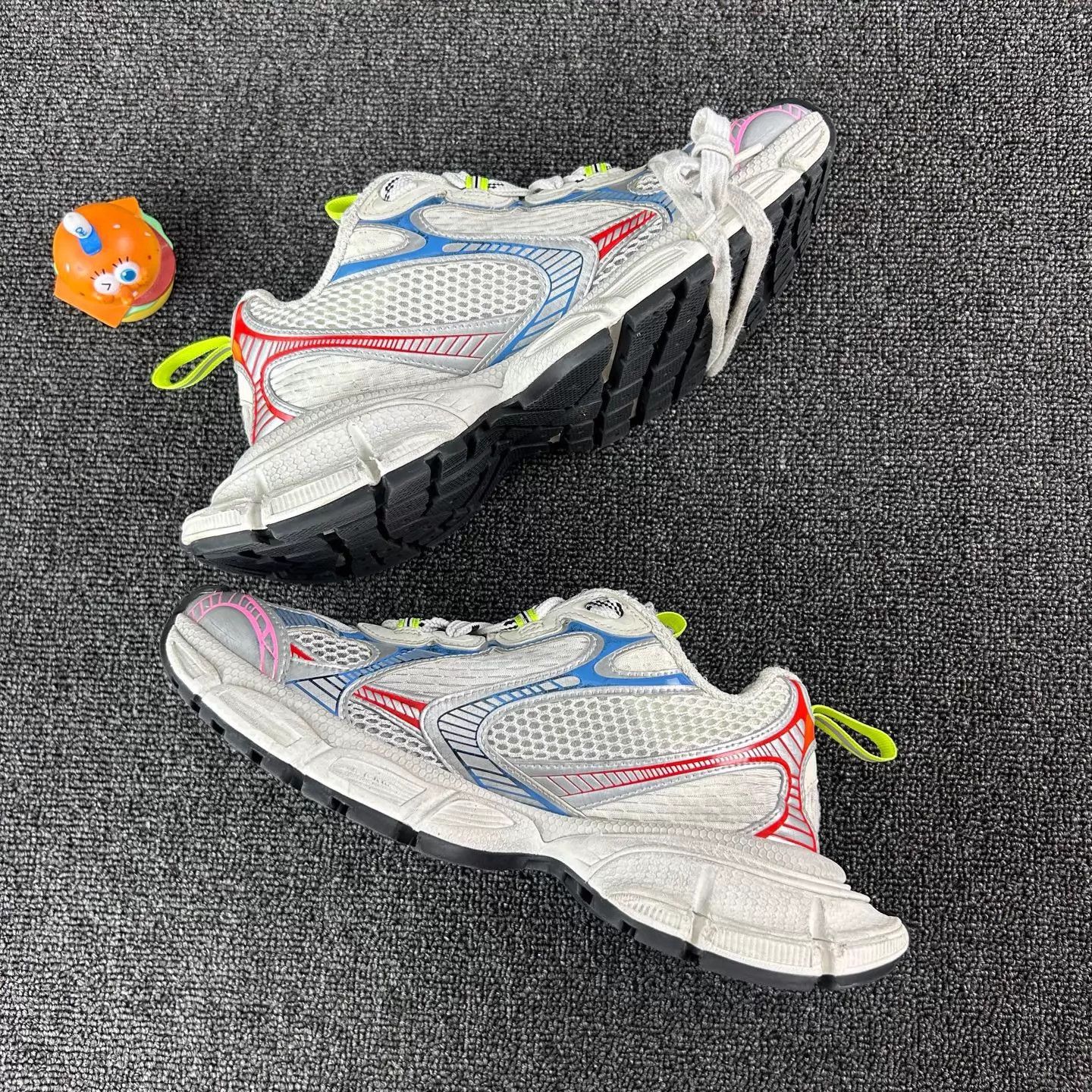 Balenciaga Balenciaga Color Blocked White/Blue/Red 38 Sneakers Size US 8 / IT 38 - 3 Thumbnail