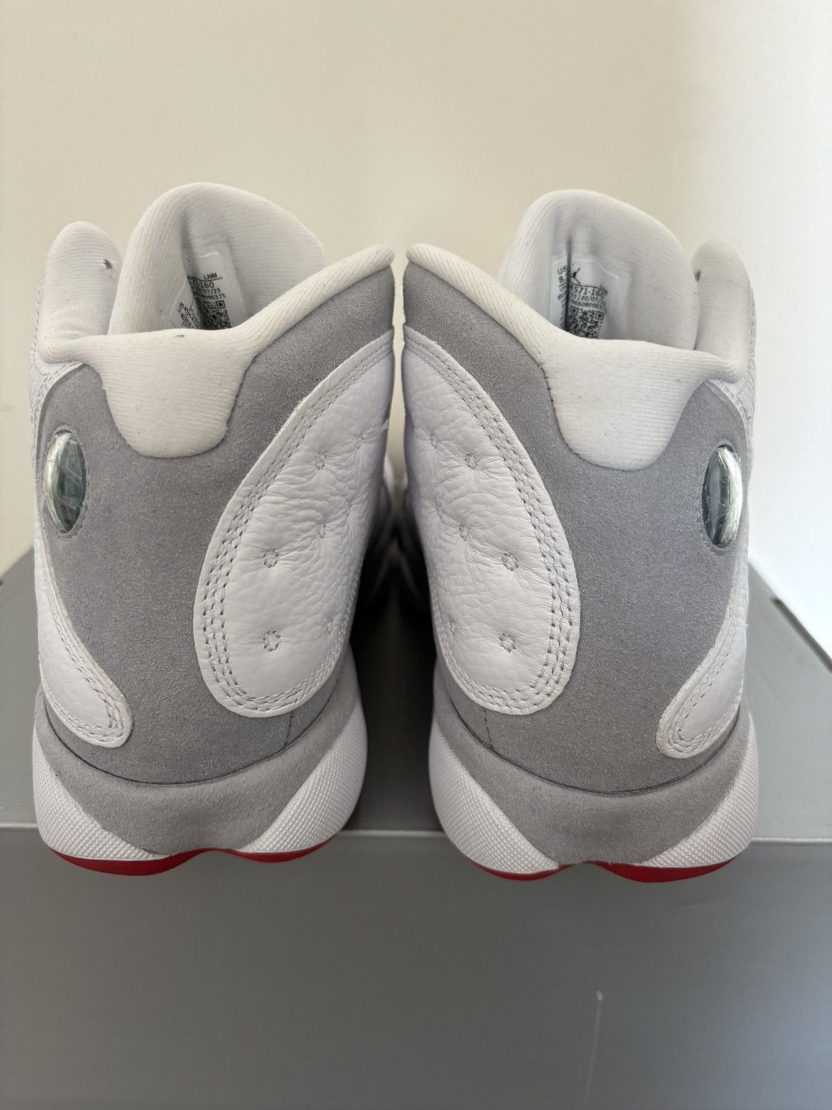 Jordan Brand Nike Air Jordan 13 Retro Wolf Grey White Red Mens 8.5 NEW Size US 8.5 / EU 41-42 - 3 Thumbnail