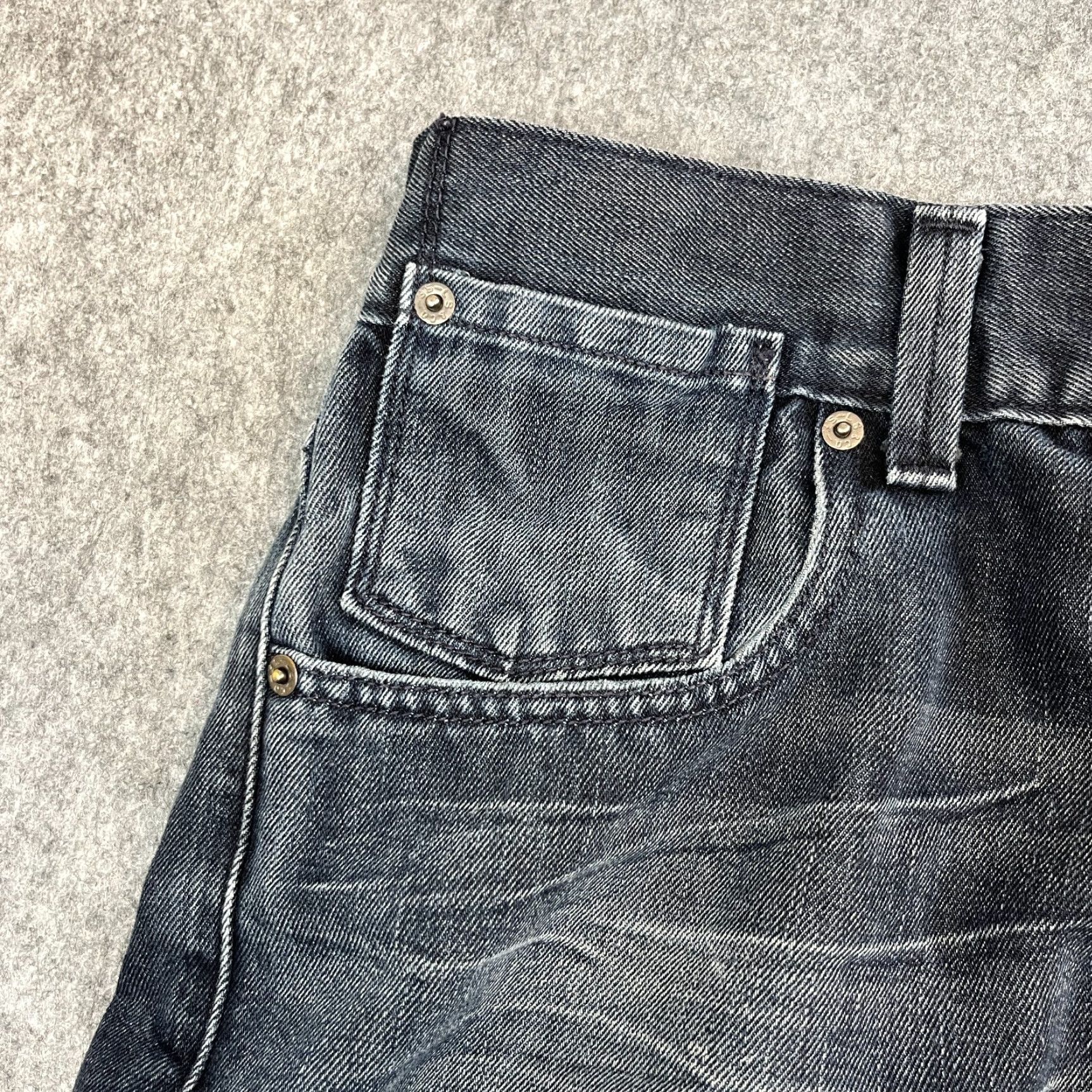 Levi's VINTAGE Levi's 514 Jeans Mens Regular Straight 34 30 Dark Wash Blue Flap Pocket Denim Cotton Polyester 5-Pocket Design Leather Logo 34 in Waist Size US 34 / EU 50 - 7 Thumbnail