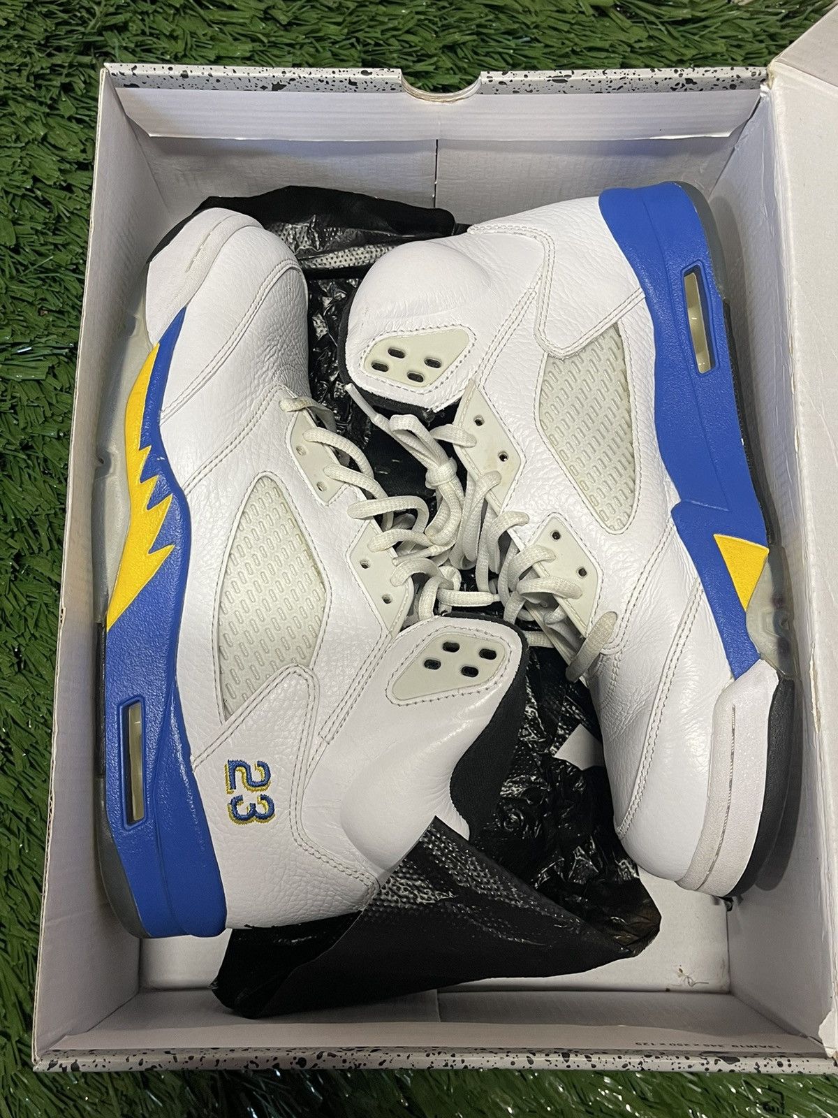 Jordan Brand Air Jordan 5 Laney Size US 9.5 / EU 42-43 - 9 Thumbnail
