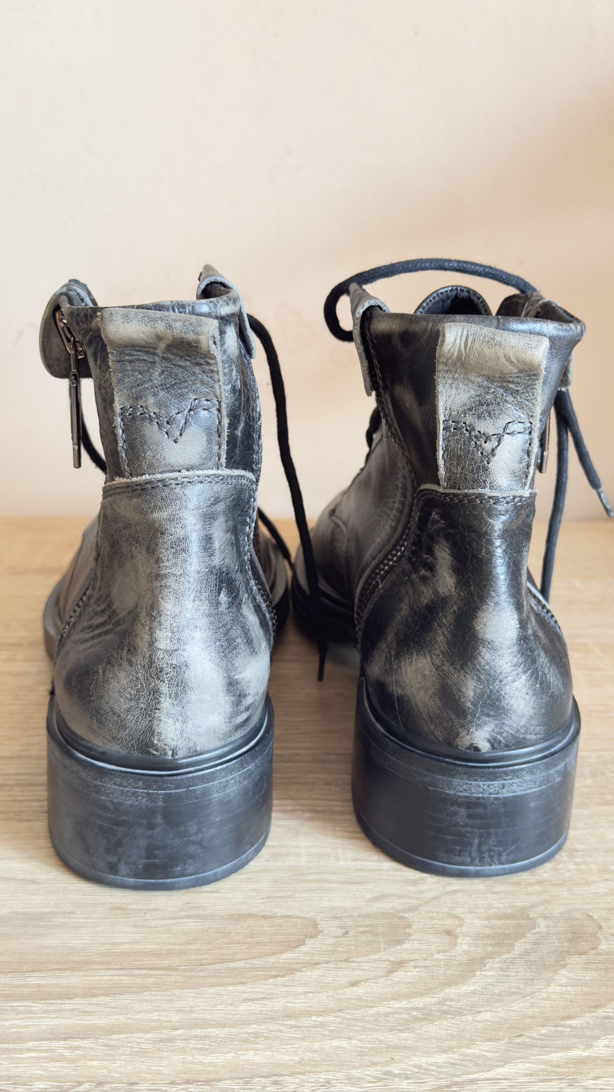 Diesel 🔥 Diesel boots D-zipphim boots size 8 to 8.5 us Size US 8 / EU 41 - 8 Thumbnail