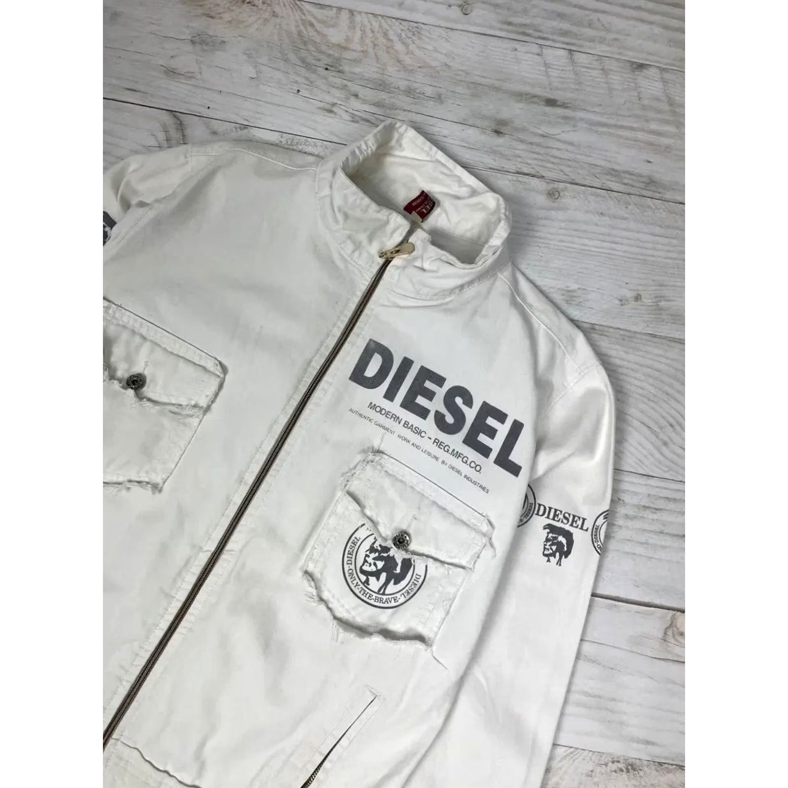 Diesel VINTAGE Diesel Jacket White S Big Logo Y2K Japan Mens Size US S / EU 44-46 / 1 - 5 Thumbnail