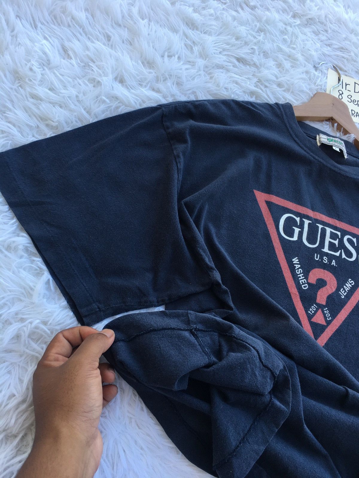 Guess Rare Vintage 90s Guess Big Logo Tshirt Size US L / EU 52-54 / 3 - 15 Thumbnail
