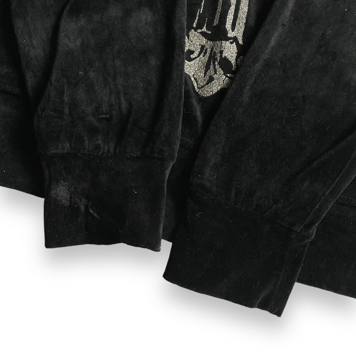 If Six Was Nine CLASH GLITTER CROSS WORDING PUNK GOTHIC VELVET SWEATER Size US L / EU 52-54 / 3 - 14 Thumbnail