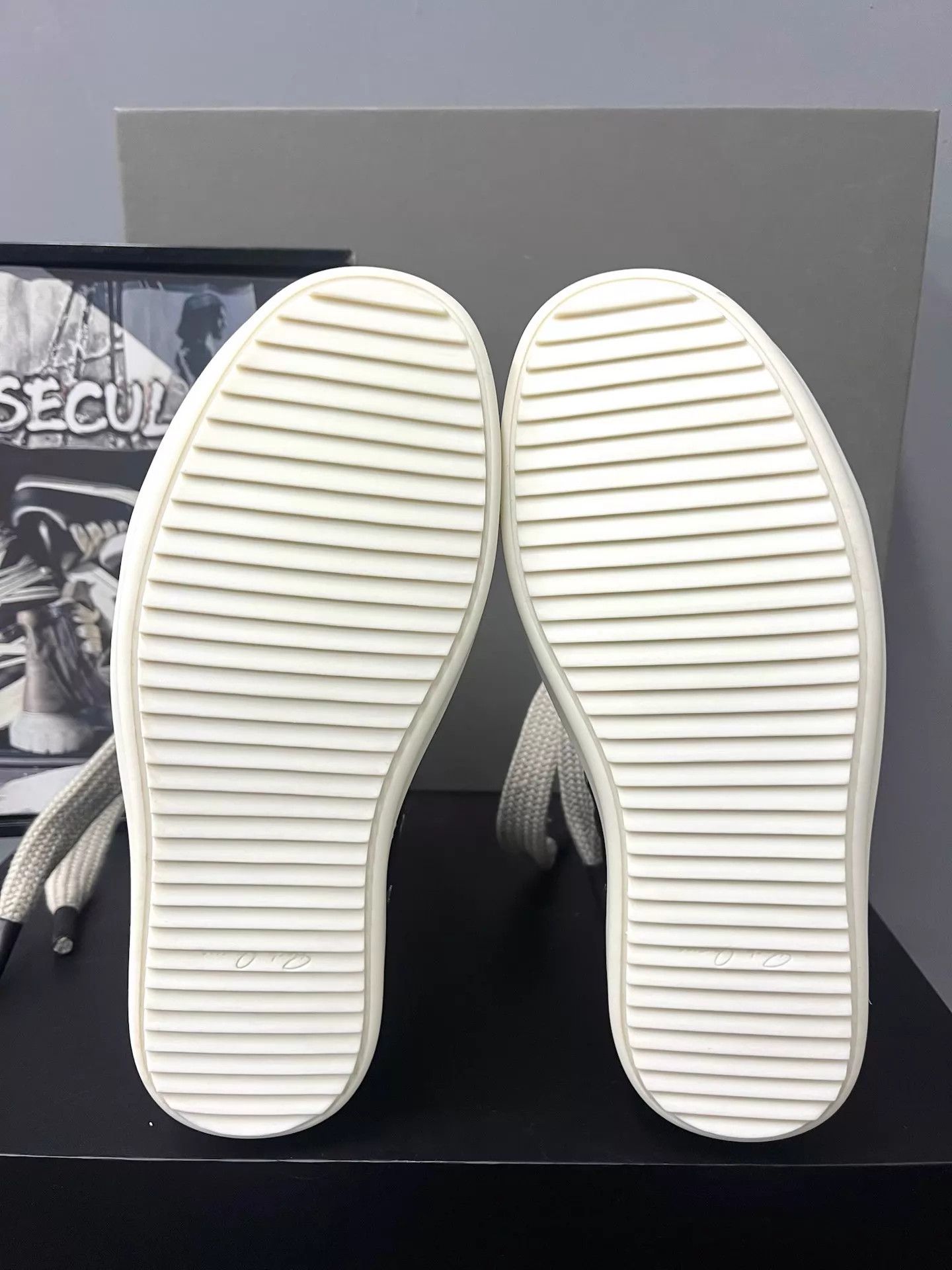Rick Owens Rick Owens 24FW Mainline Jumbo-Lace High-Top Sneakers K34 Size US 7 / EU 40 - 4 Thumbnail