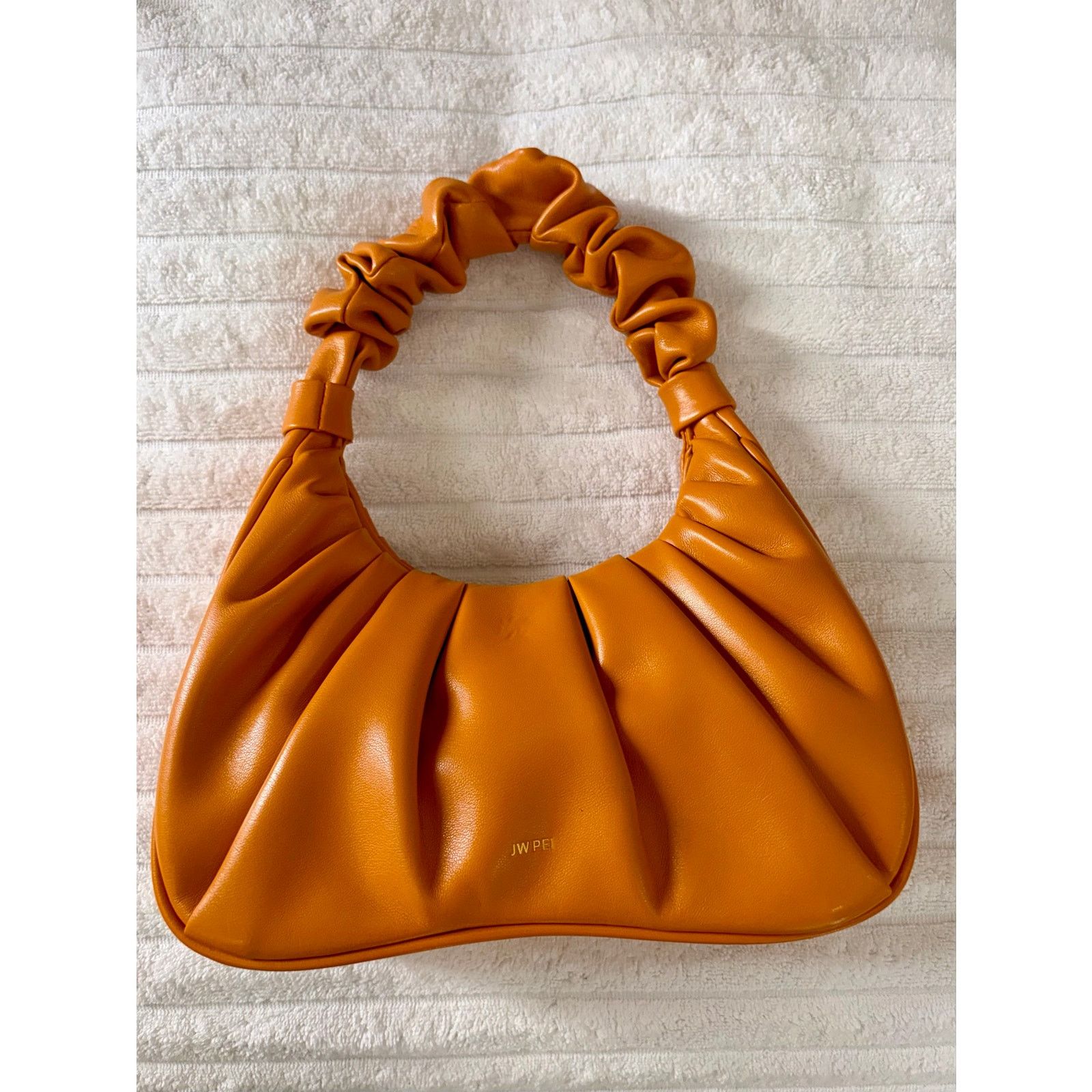 JW PEI JW PEI Gabbi Ruched Orange Vegan Leather Shoulder Fall bag Size ONE SIZE - 1 Thumbnail
