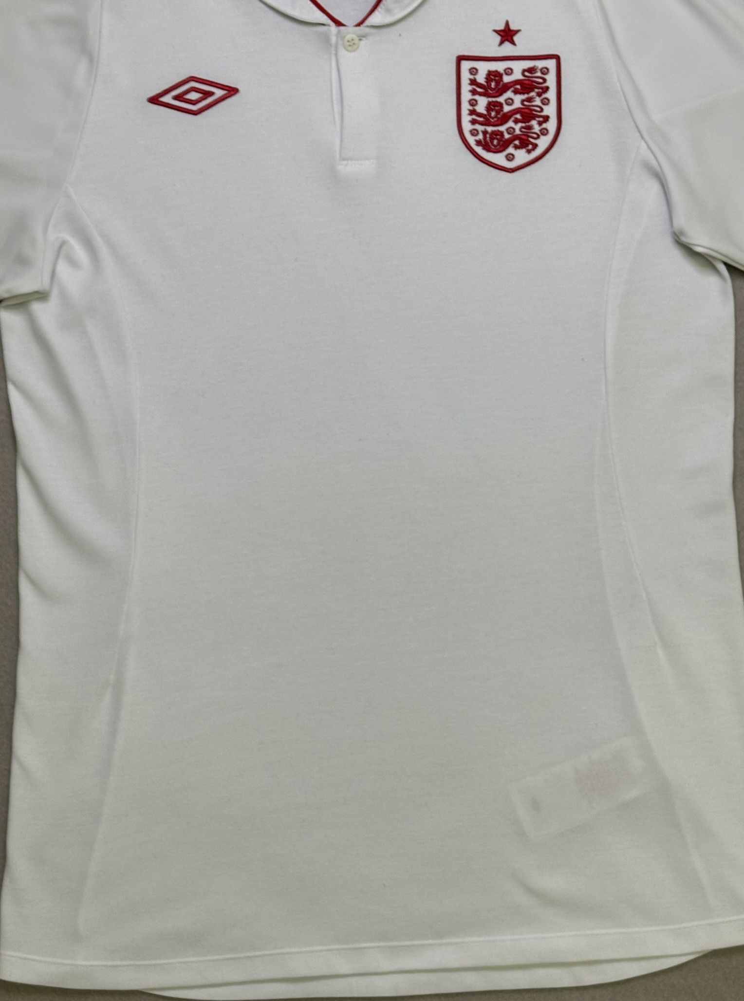 Umbro England 2012 #7 Umbro Football Jersey Size M/L Size US L / EU 52-54 / 3 - 9 Thumbnail
