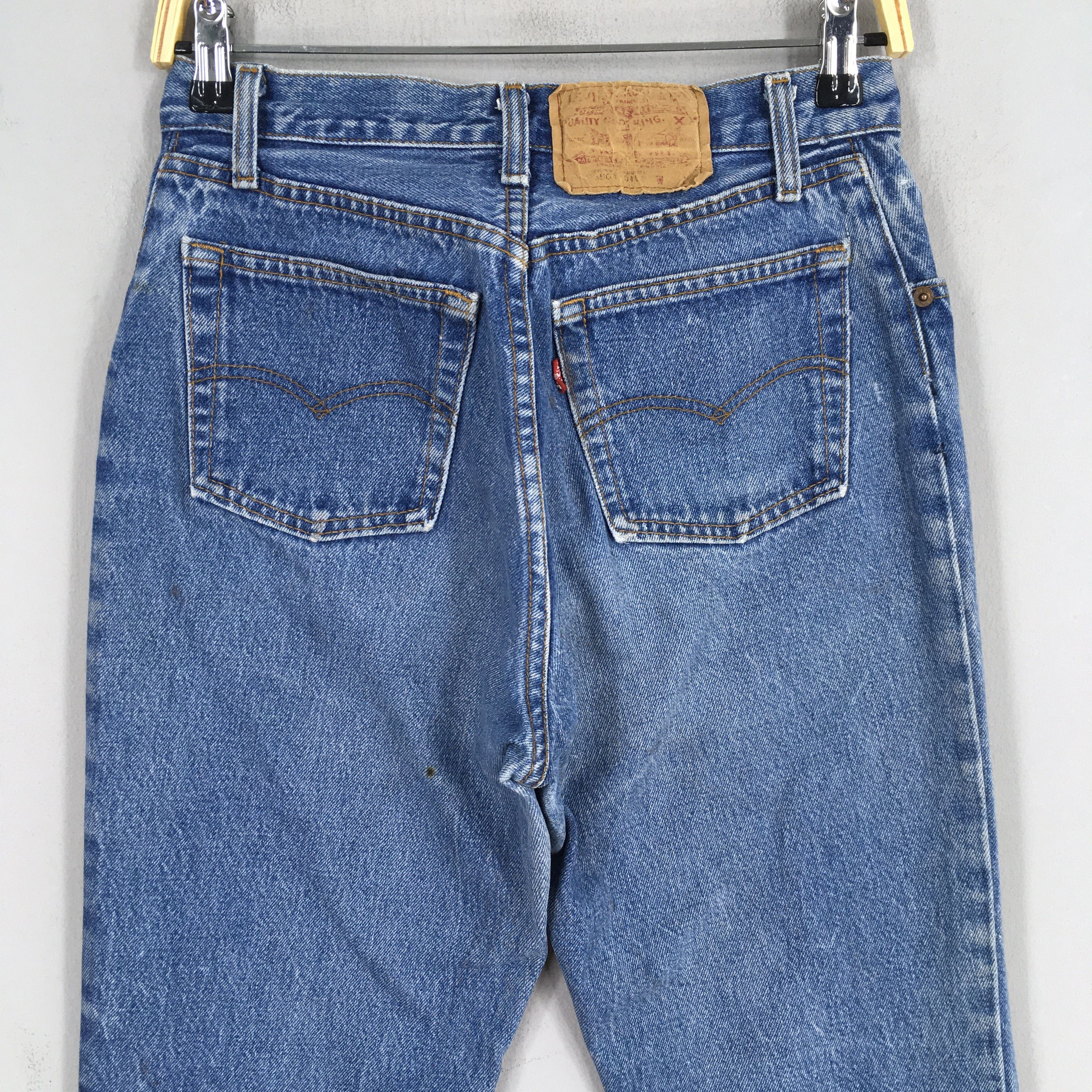Levi's Size 26x32.5 Vintage 90s Levi's 501 Faded Blue Jeans S1087 Size 26" / US 2 / IT 38 - 11 Thumbnail