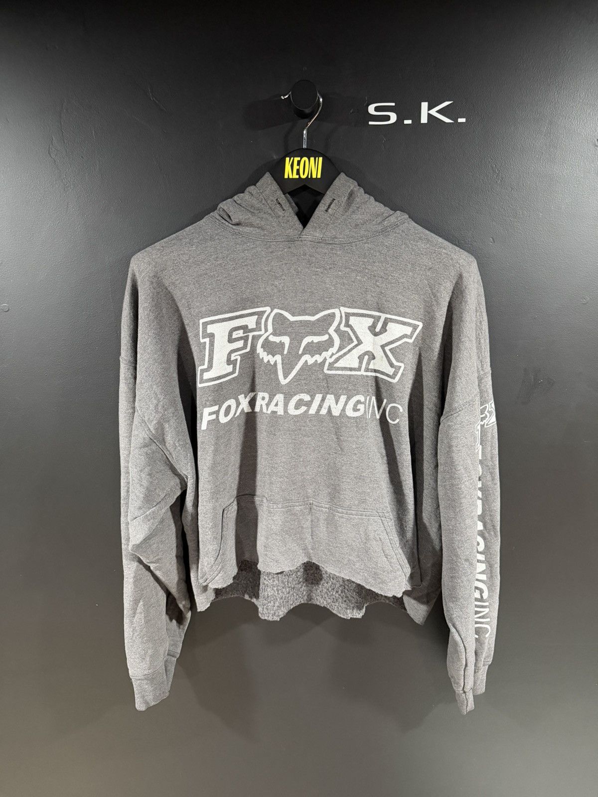 Fox Racing 2000s Y2K Vintage Fox Racing Cropped Faded Grunge Hoodie XL Size US XL / EU 56 / 4 - 1 Thumbnail