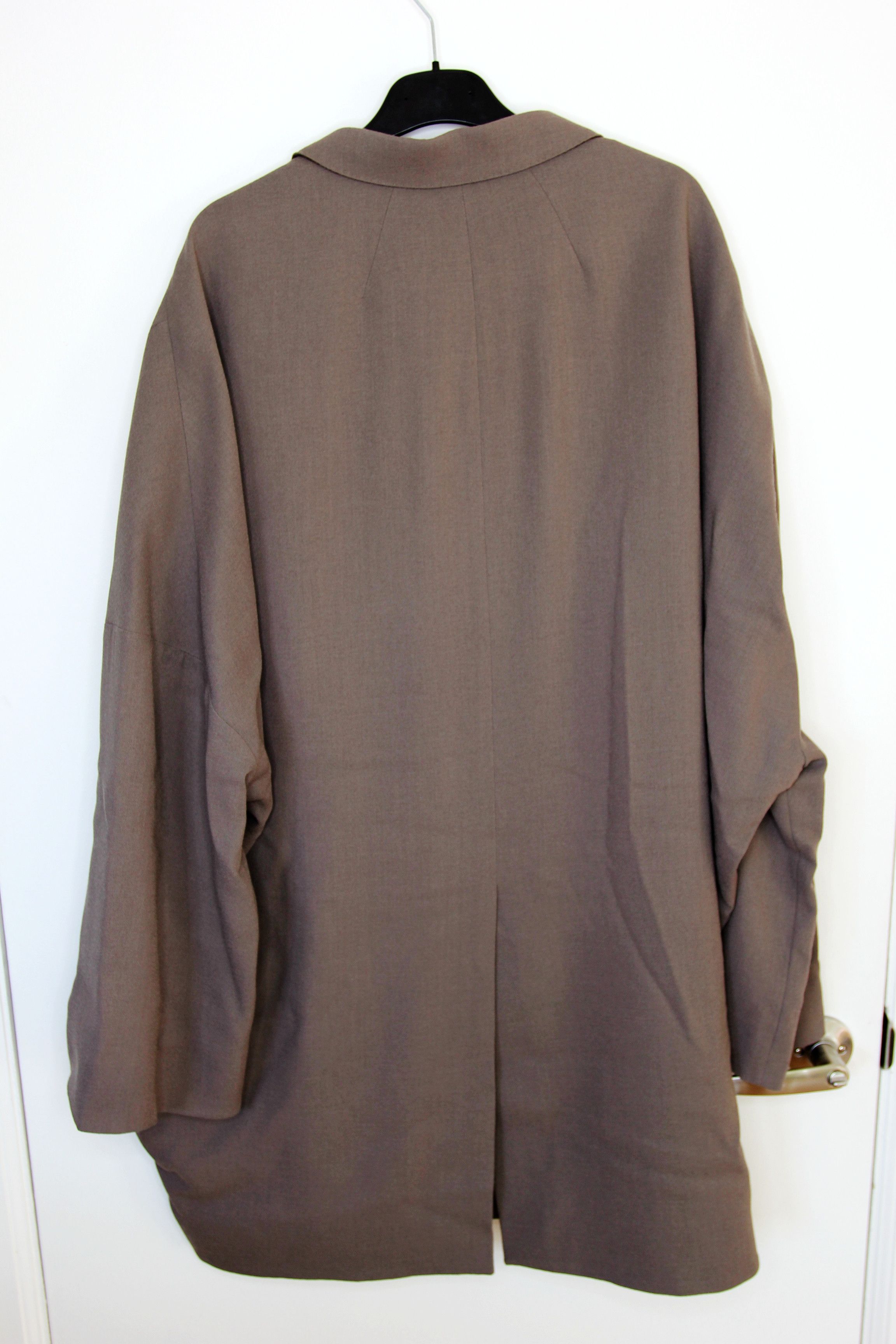 Rick Owens BNWT SS25 RICK OWENS "HOLLYWOOD" ARROWHEAD JMF COAT 44 Size US S / EU 44-46 / 1 - 3 Thumbnail