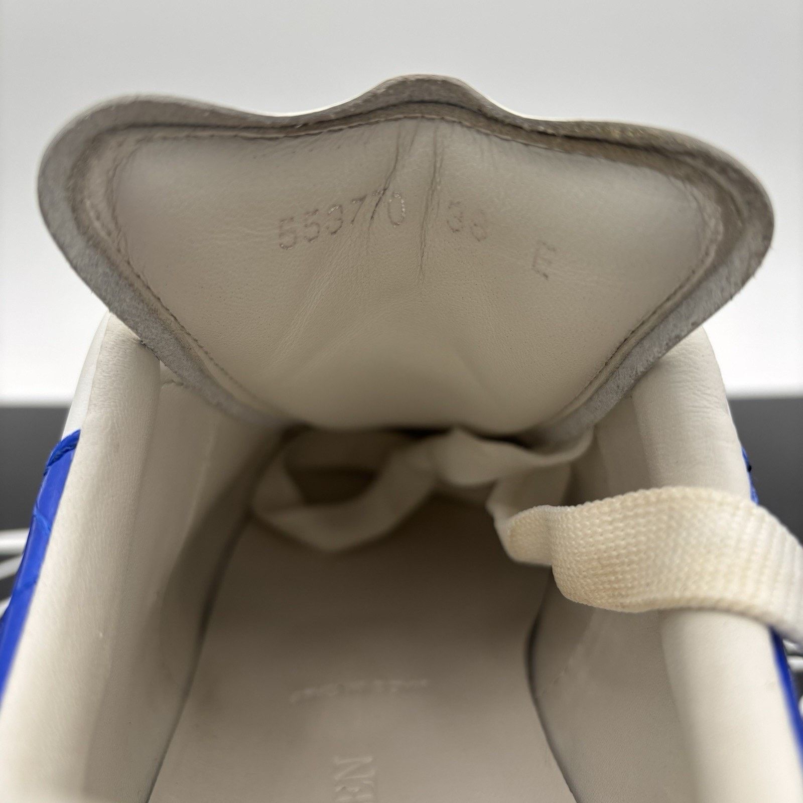 Alexander McQueen Alexander McQueen Oversized ' White Ultramarine' | GREAT! Size US 8 / IT 38 - 20 Thumbnail