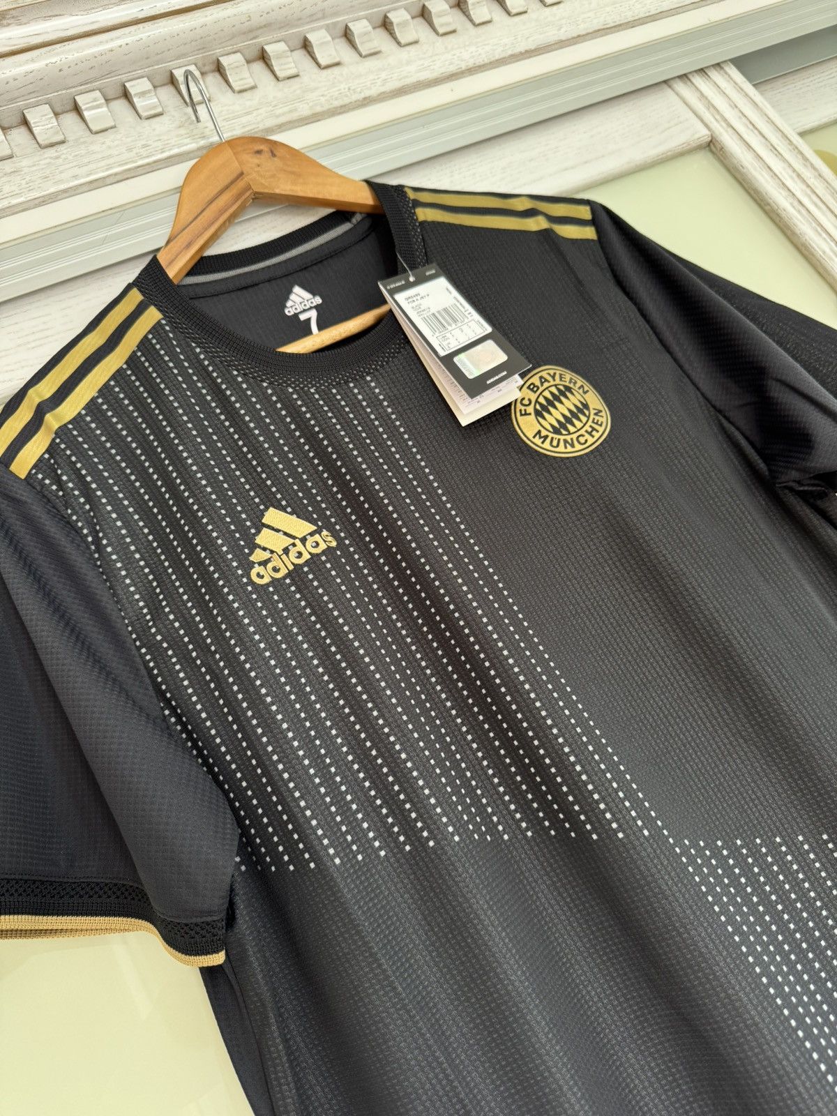 Adidas Bayern Munich 2021-2022 Away Player Issue Soccer Jersey Kit Size US L / EU 52-54 / 3 - 6 Thumbnail