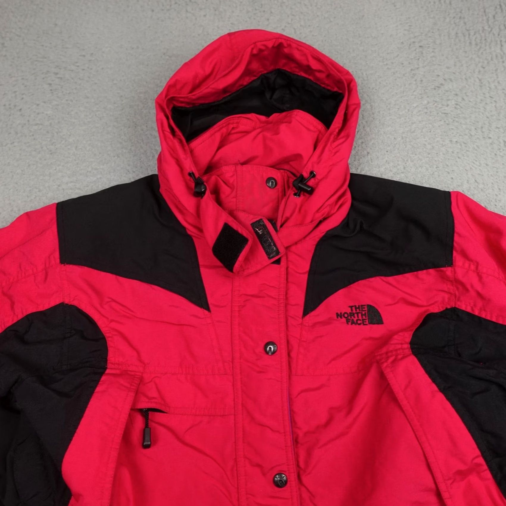 The North Face The North Face Jacket Womens 12 Red Black Hooded Ski Snow Coat Short Size XL / US 12-14 / IT 48-50 - 3 Thumbnail