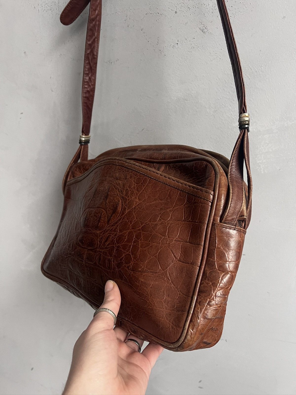KMRii Brown Leather Crocodile Skin Crossbody kmrii style Size ONE SIZE - 4 Thumbnail